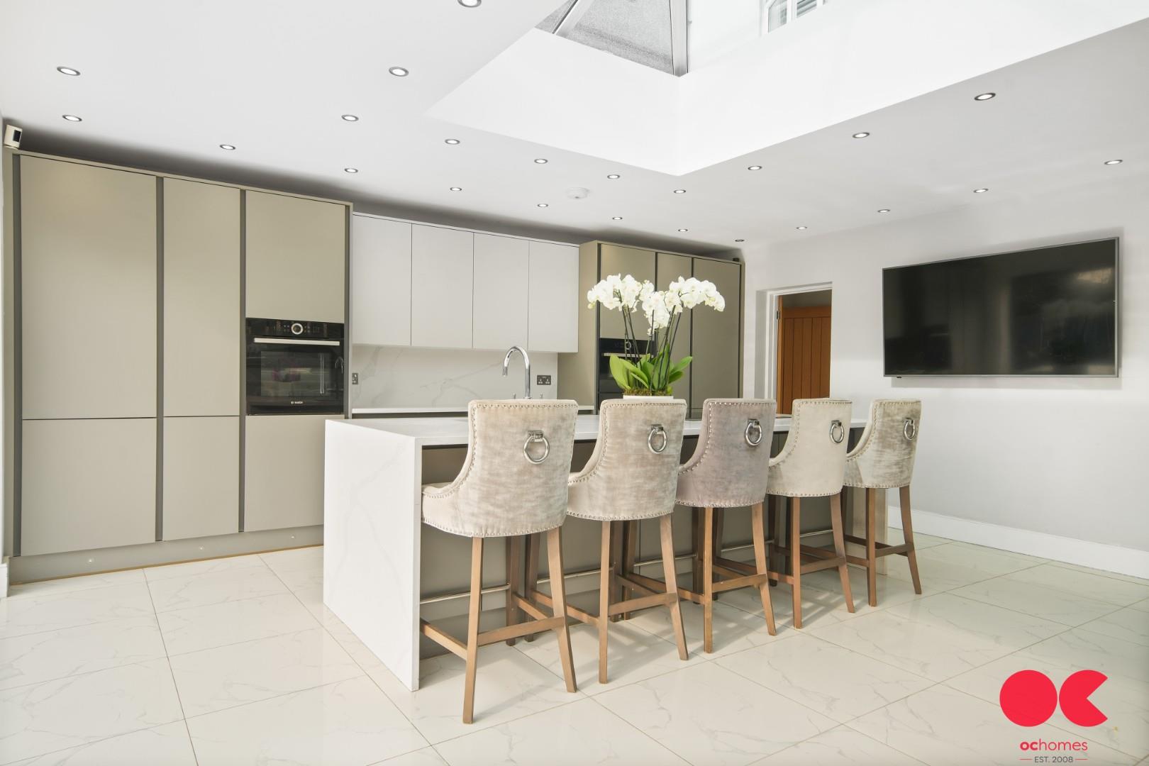 4 bed semi-detached house for sale in Balgores Lane, Gidea Park  - Property Image 31