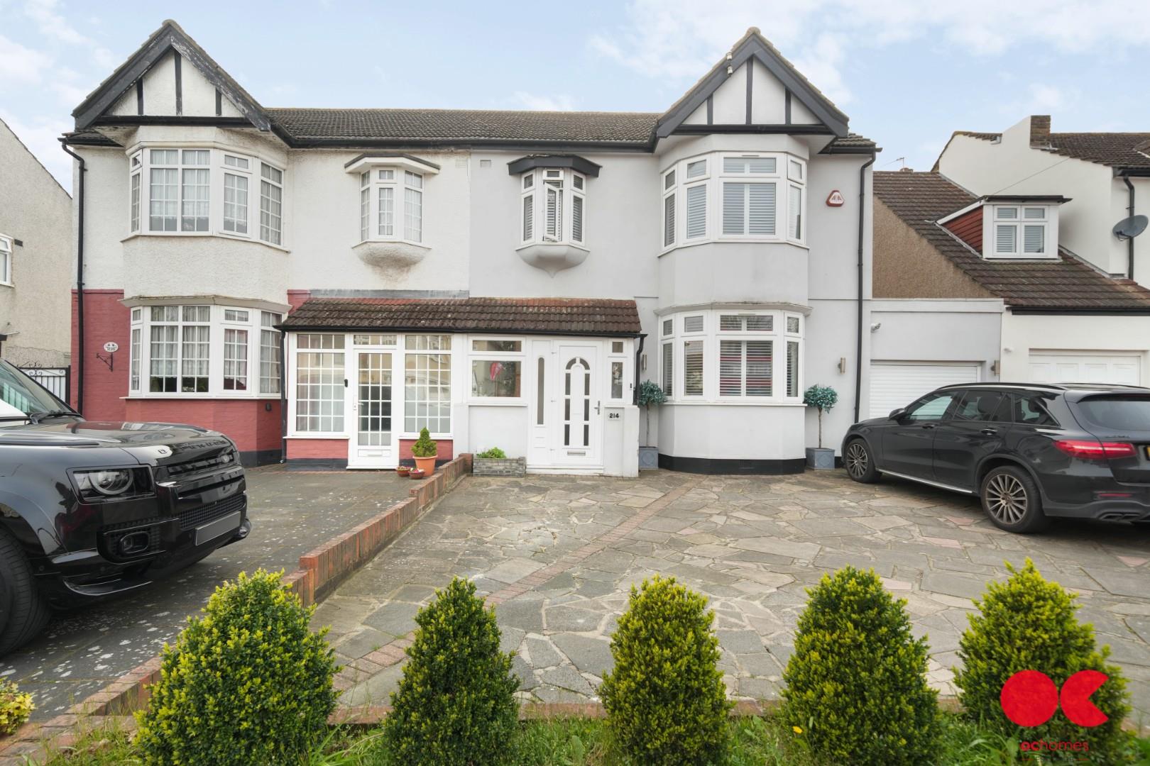 4 bed semi-detached house for sale in Balgores Lane, Gidea Park  - Property Image 16