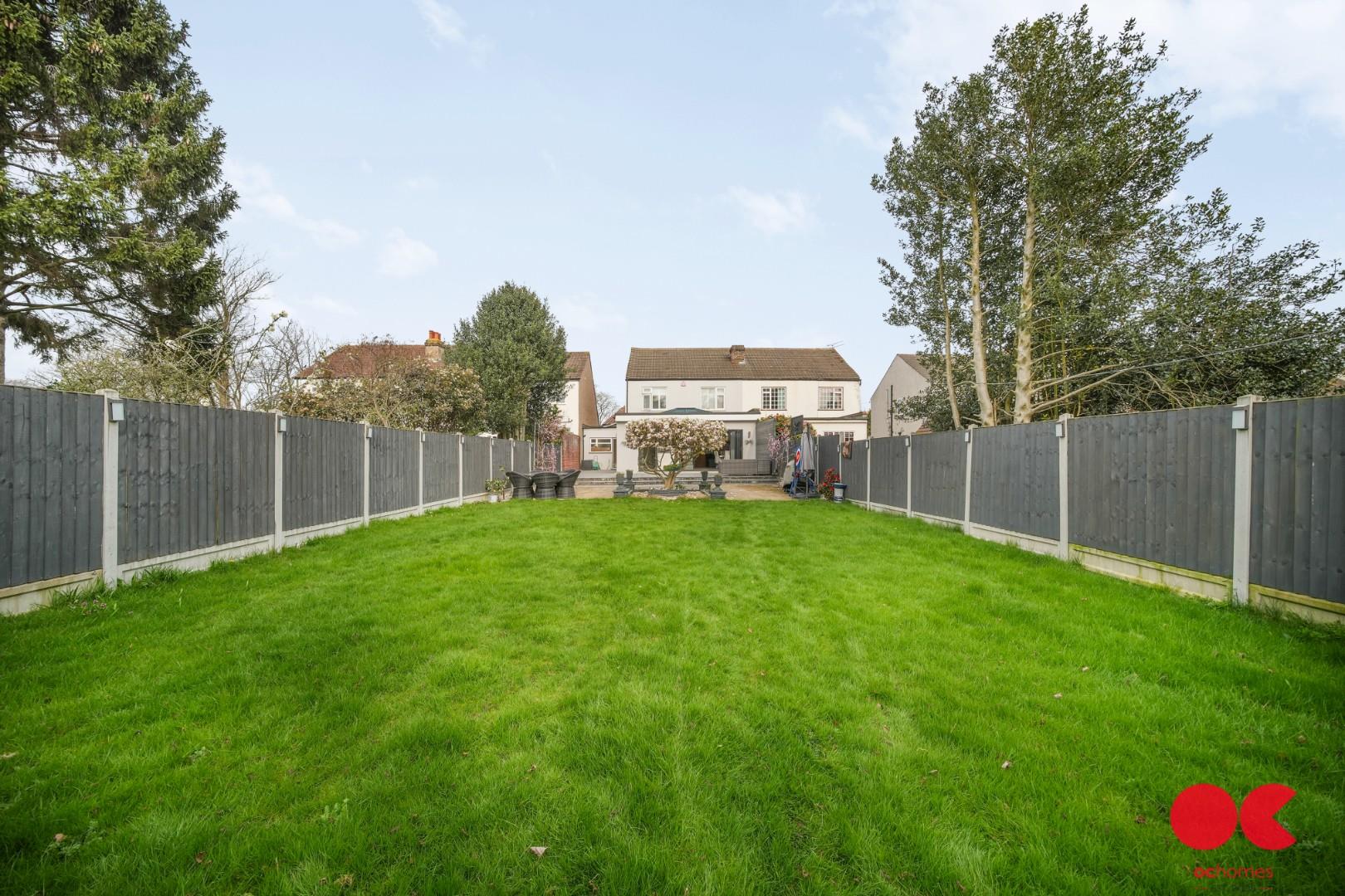 4 bed semi-detached house for sale in Balgores Lane, Gidea Park  - Property Image 15