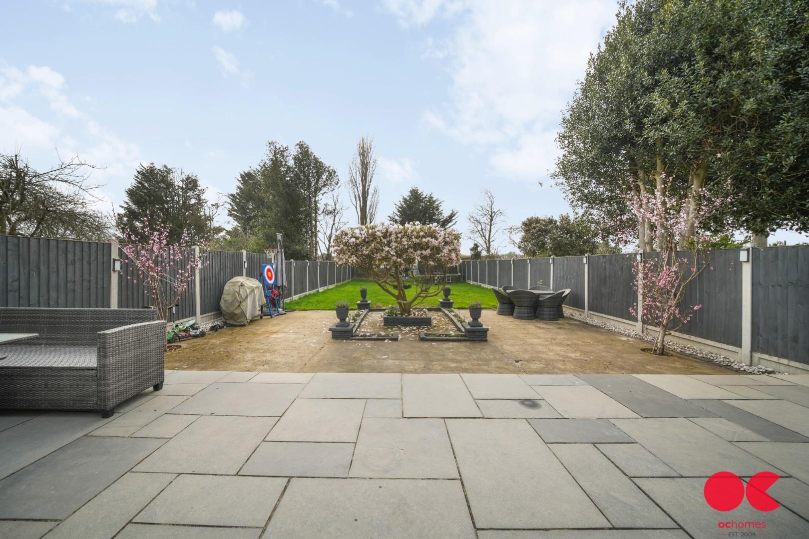 4 bed semi-detached house for sale in Balgores Lane, Gidea Park  - Property Image 5