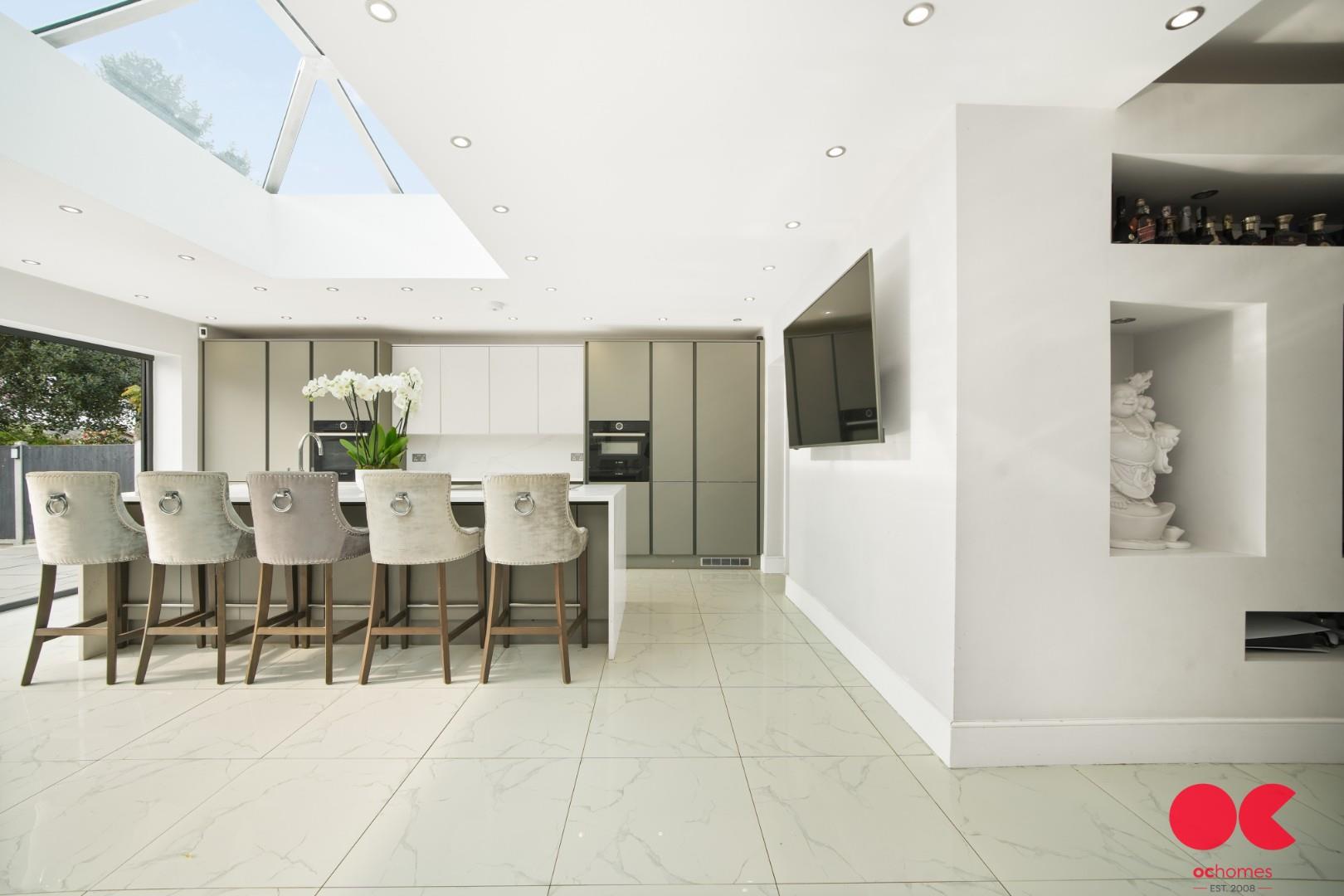 4 bed semi-detached house for sale in Balgores Lane, Gidea Park  - Property Image 33