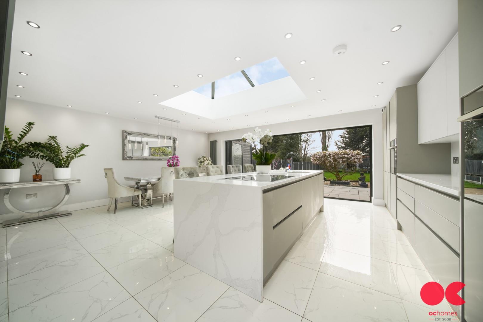 4 bed semi-detached house for sale in Balgores Lane, Gidea Park  - Property Image 25