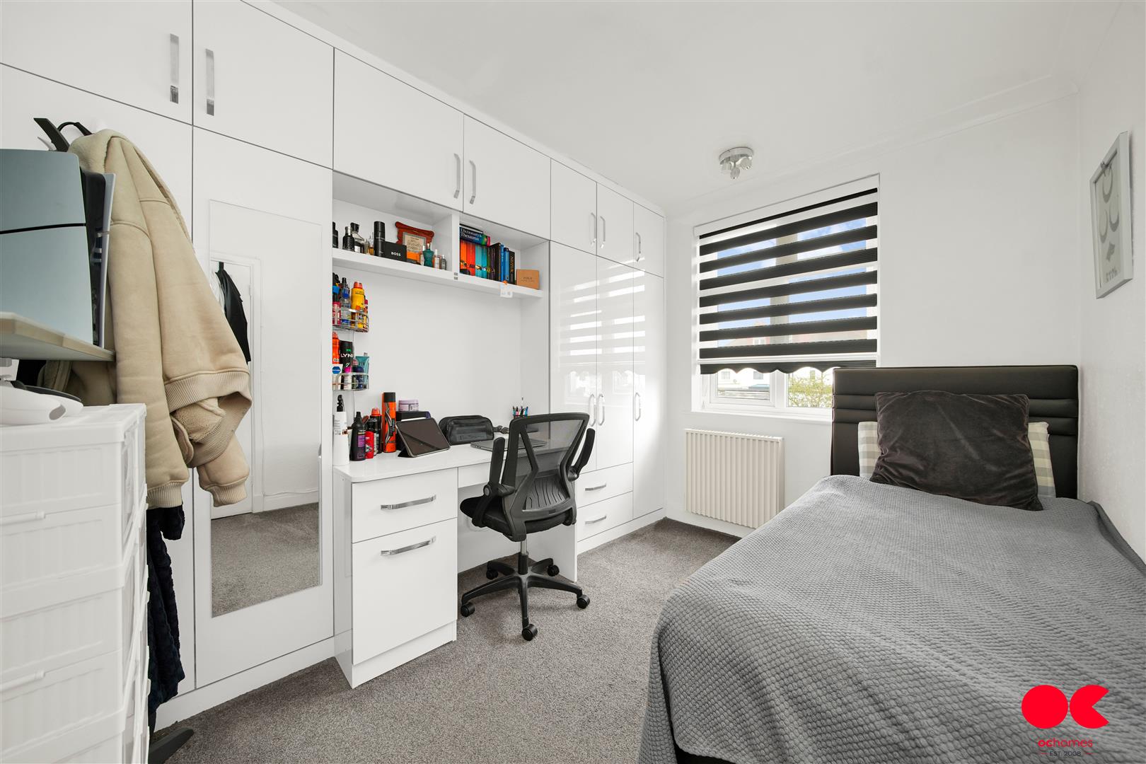 3 bed terraced house for sale in Cherry Tree Close, Rainham  - Property Image 5