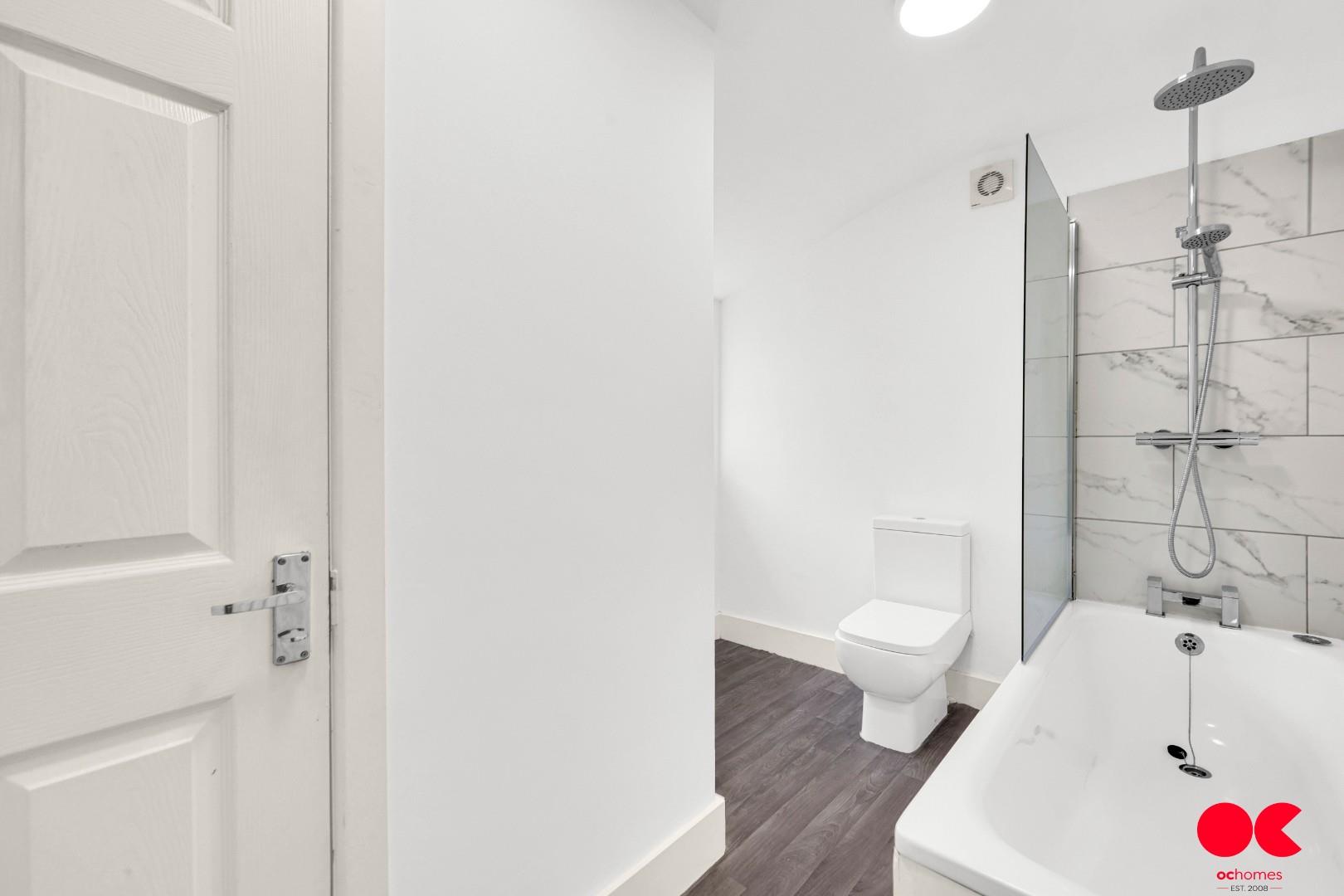 3 bed terraced house to rent in Colegrave Road, Stratford  - Property Image 18