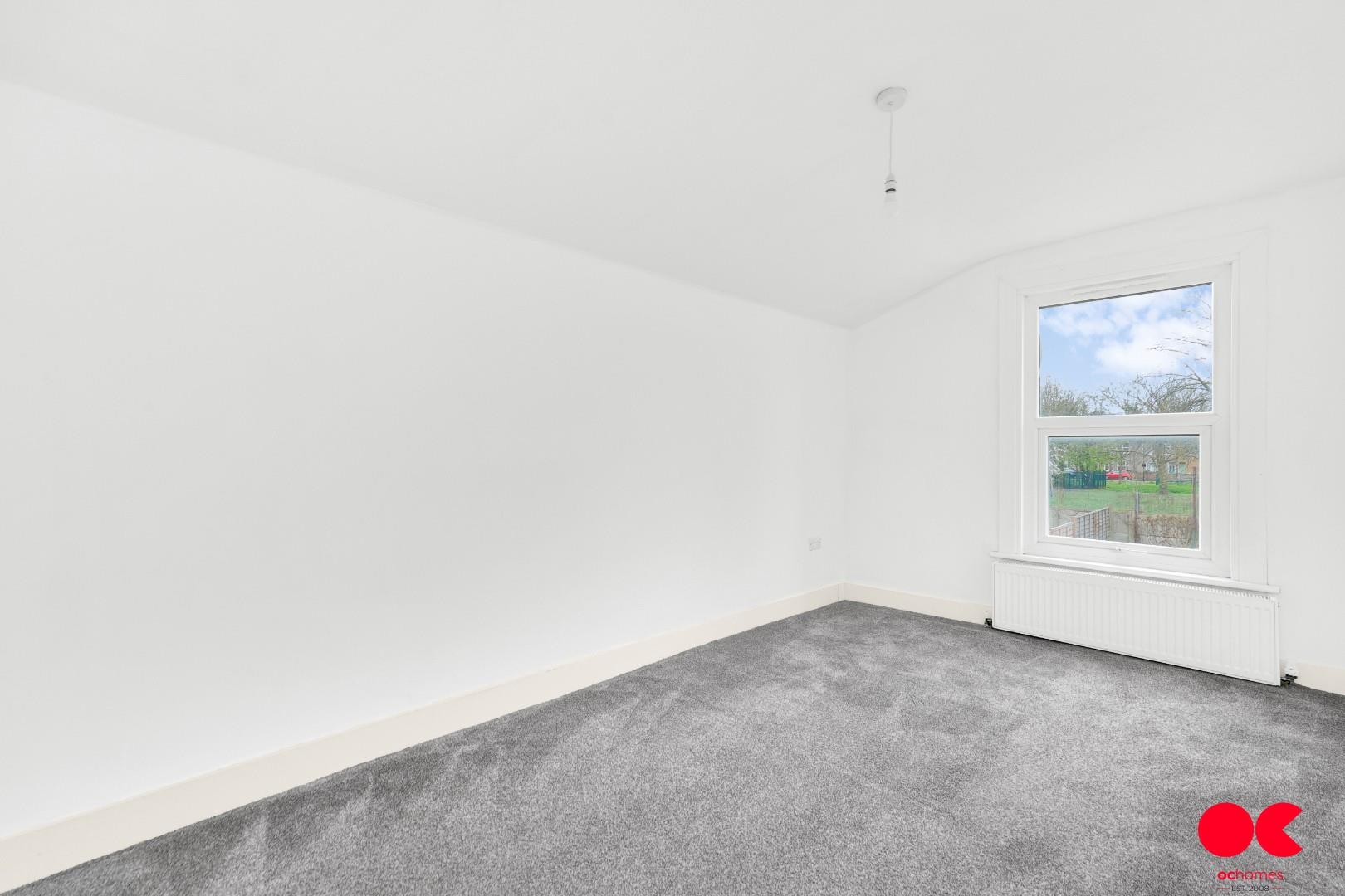 3 bed terraced house to rent in Colegrave Road, Stratford  - Property Image 7