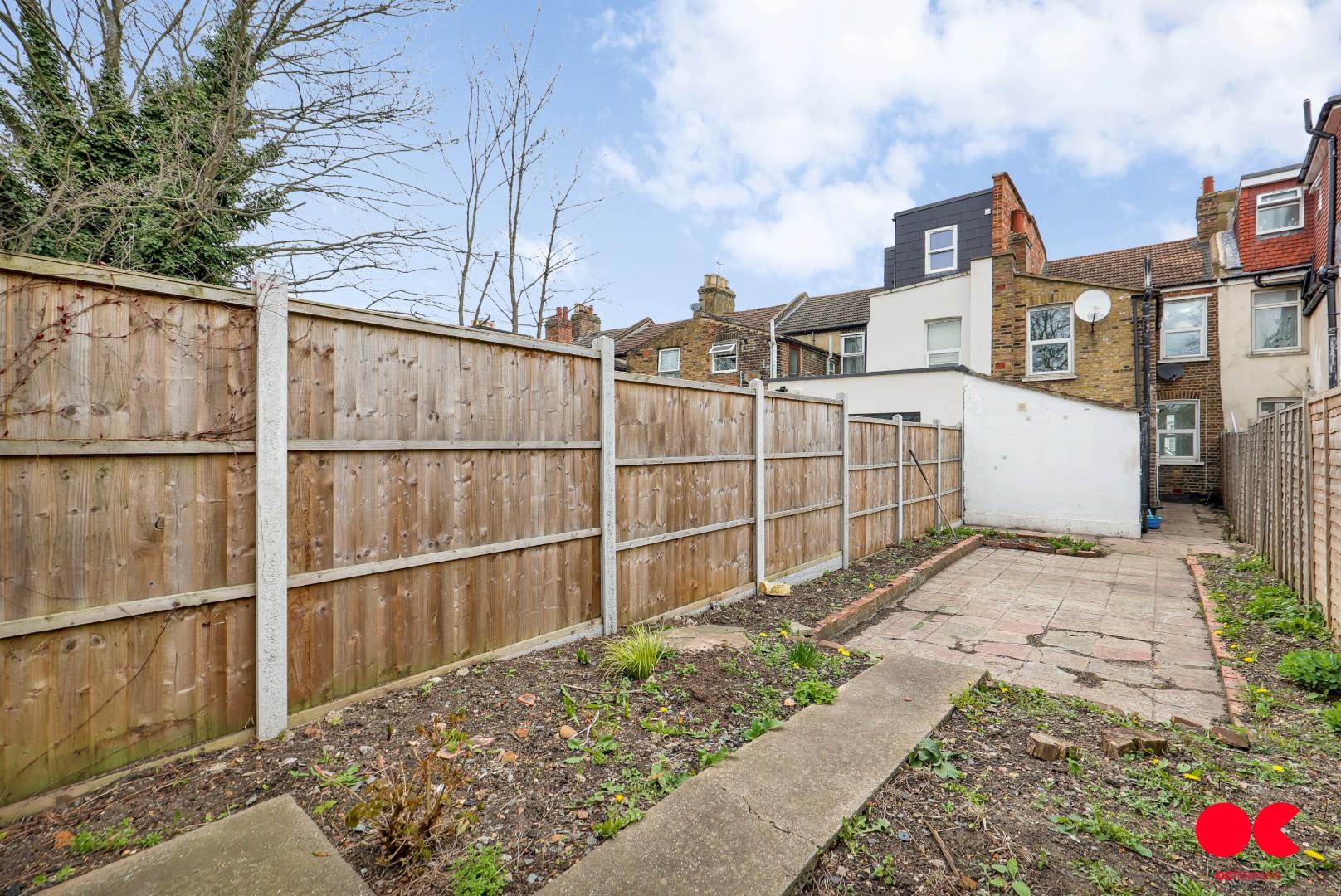3 bed terraced house to rent in Colegrave Road, Stratford  - Property Image 27