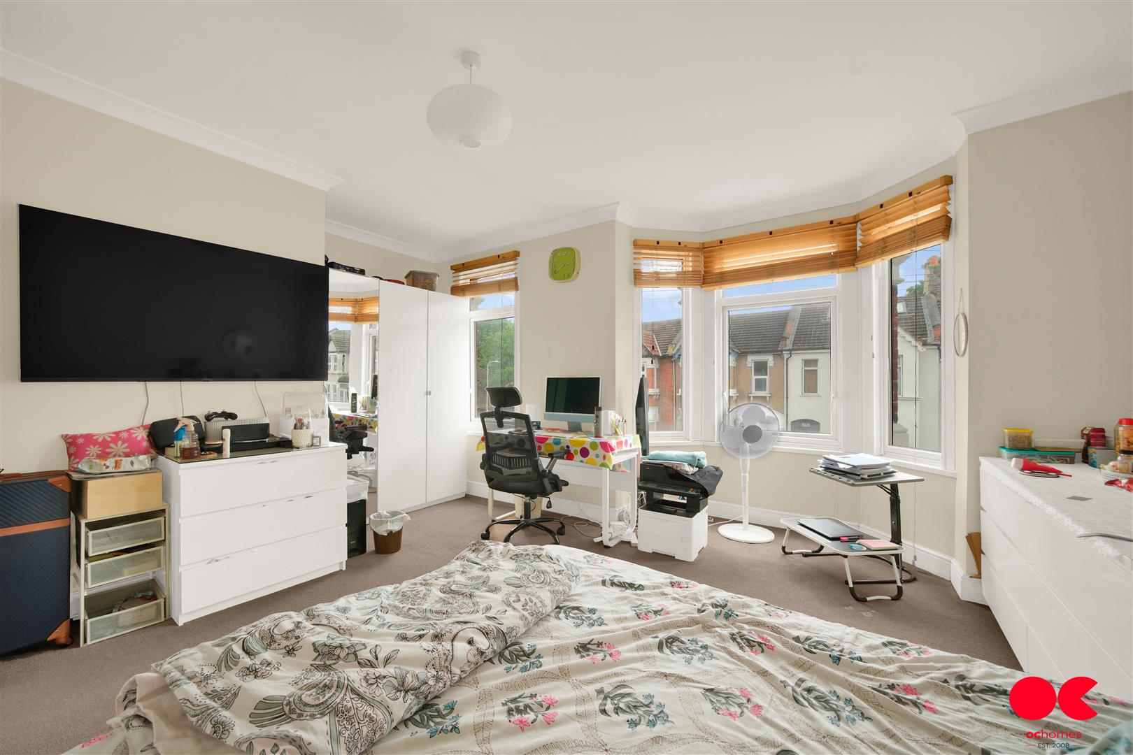 3 bed terraced house for sale in Hampton Road, Ilford  - Property Image 3
