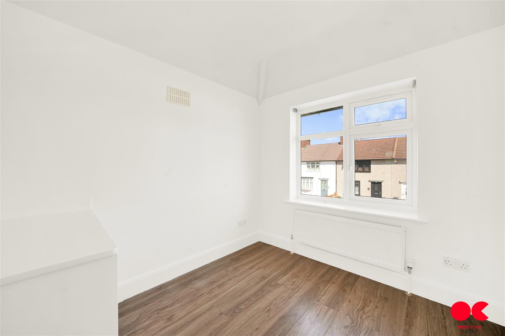 3 bed end of terrace house for sale in Nuneaton Road, Dagenham  - Property Image 7