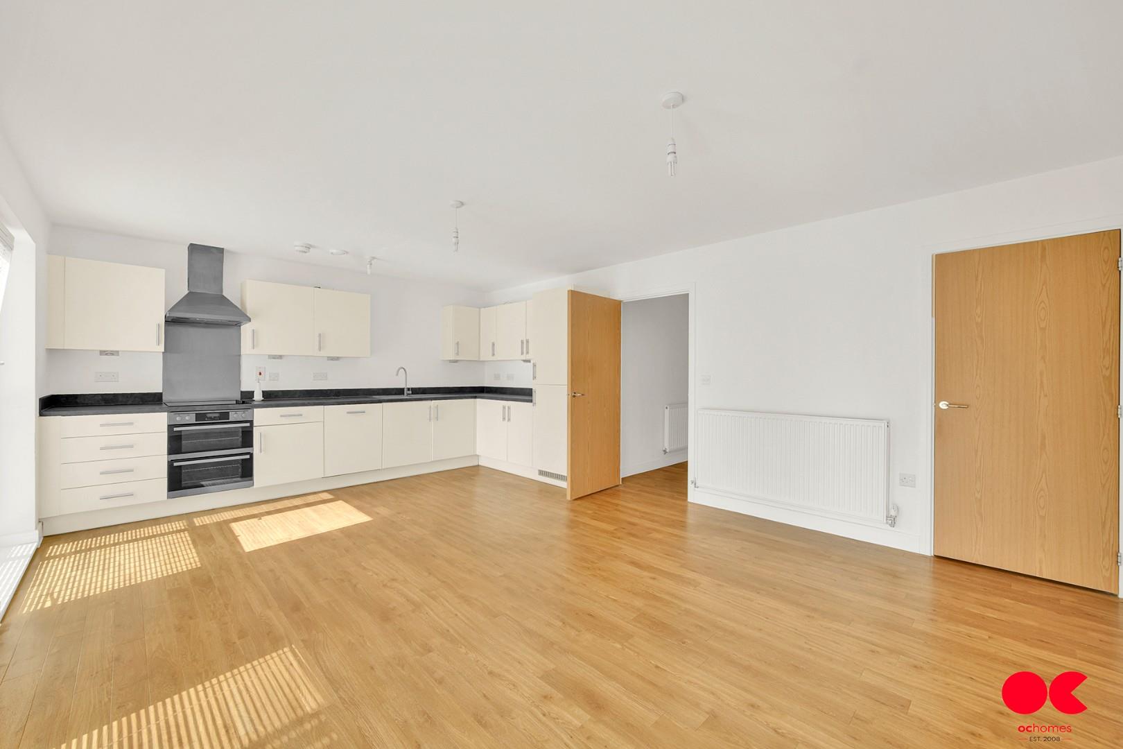 2 bed flat for sale in Maxwell Road, Romford