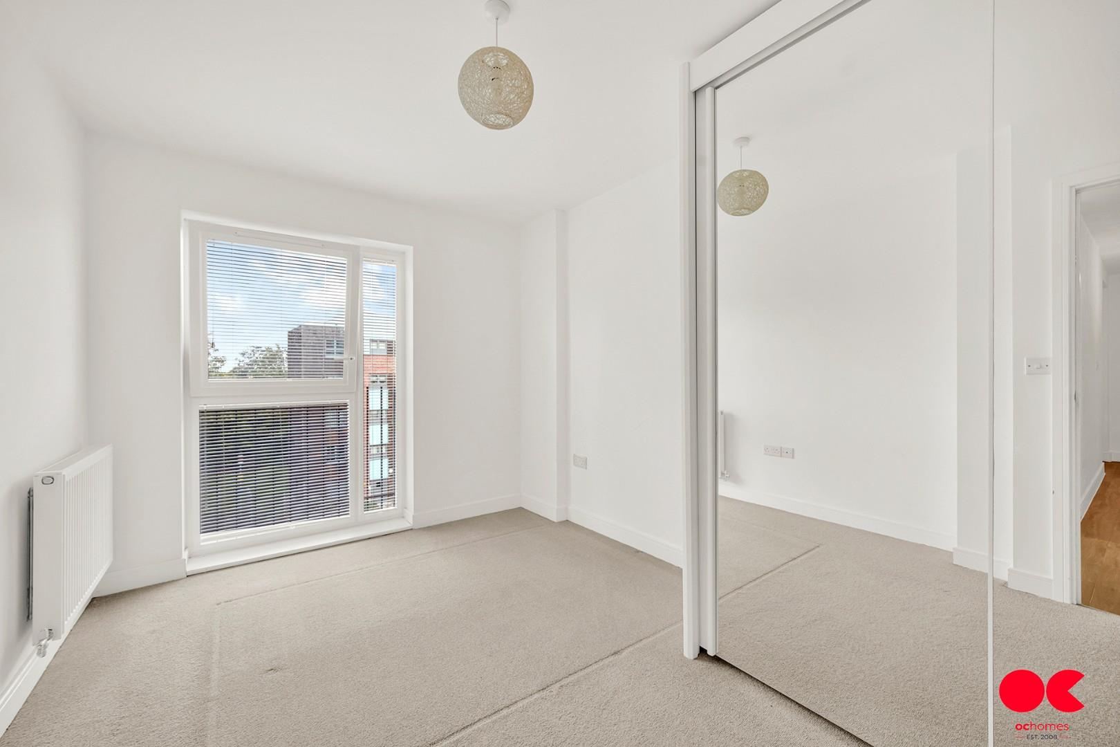 2 bed flat for sale in Maxwell Road, Romford  - Property Image 11