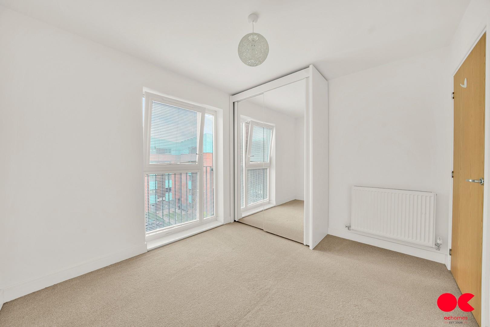 2 bed flat for sale in Maxwell Road, Romford  - Property Image 13