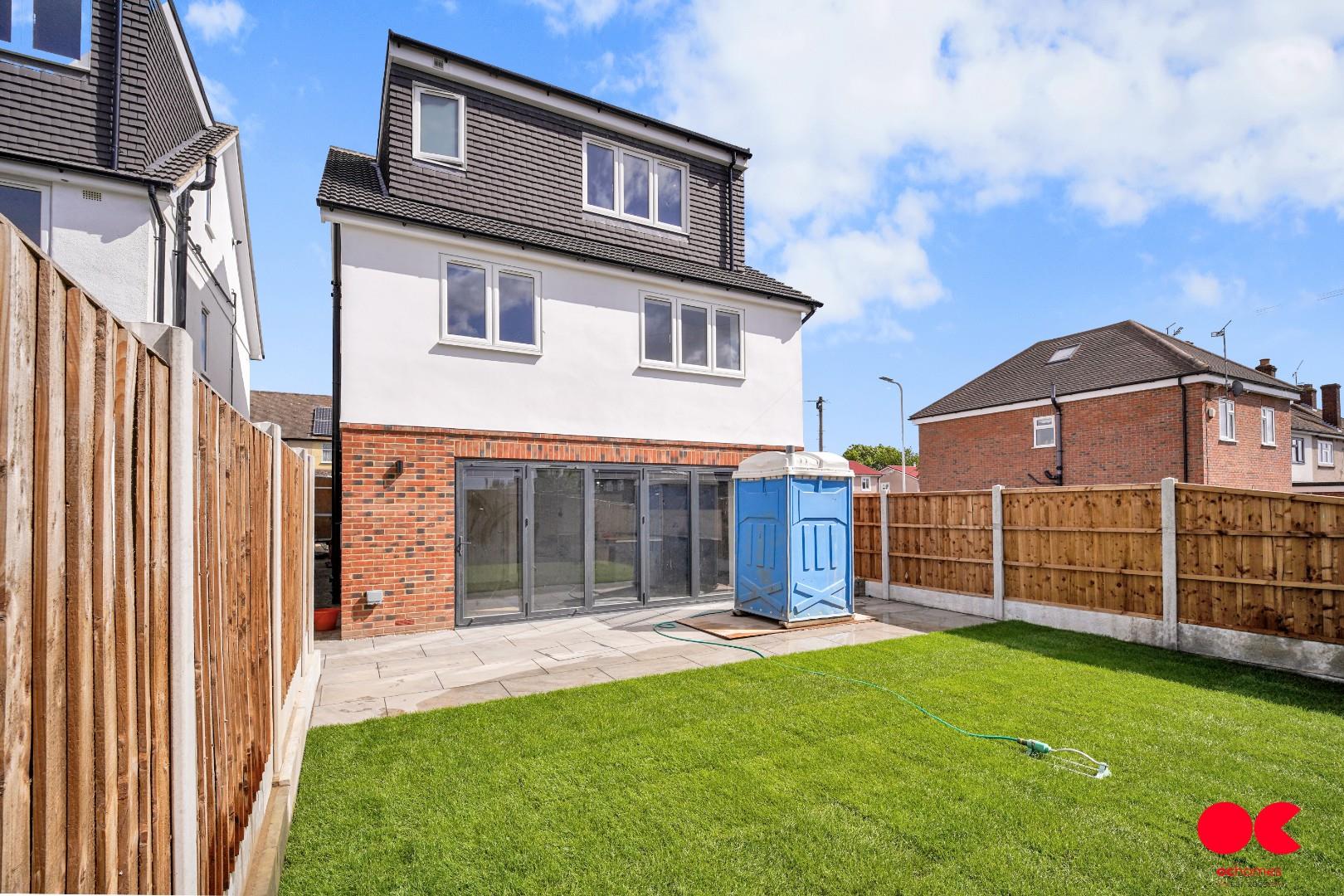 4 bed detached house to rent in Central Drive, Hornchurch  - Property Image 26