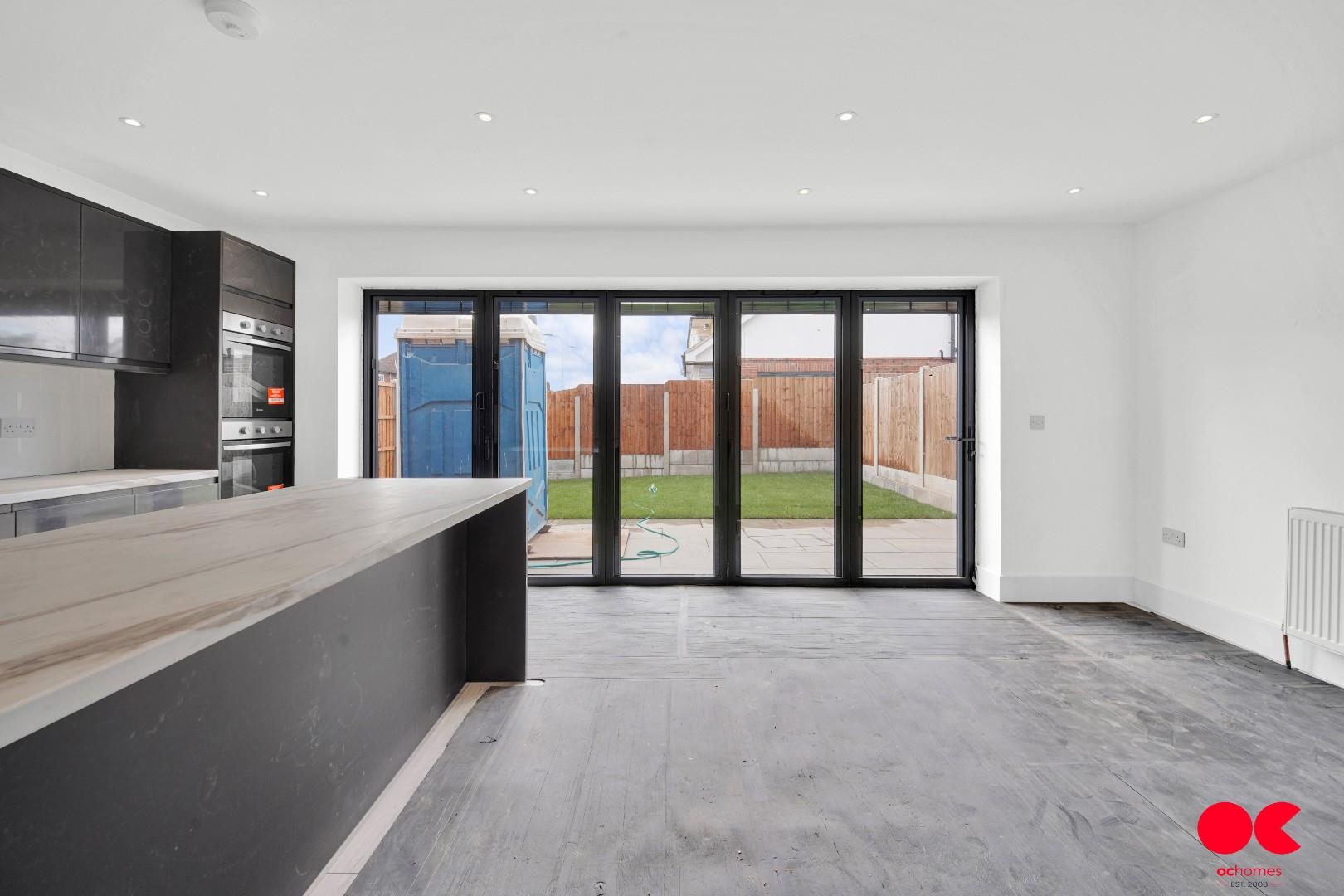 4 bed detached house to rent in Central Drive, Hornchurch  - Property Image 2