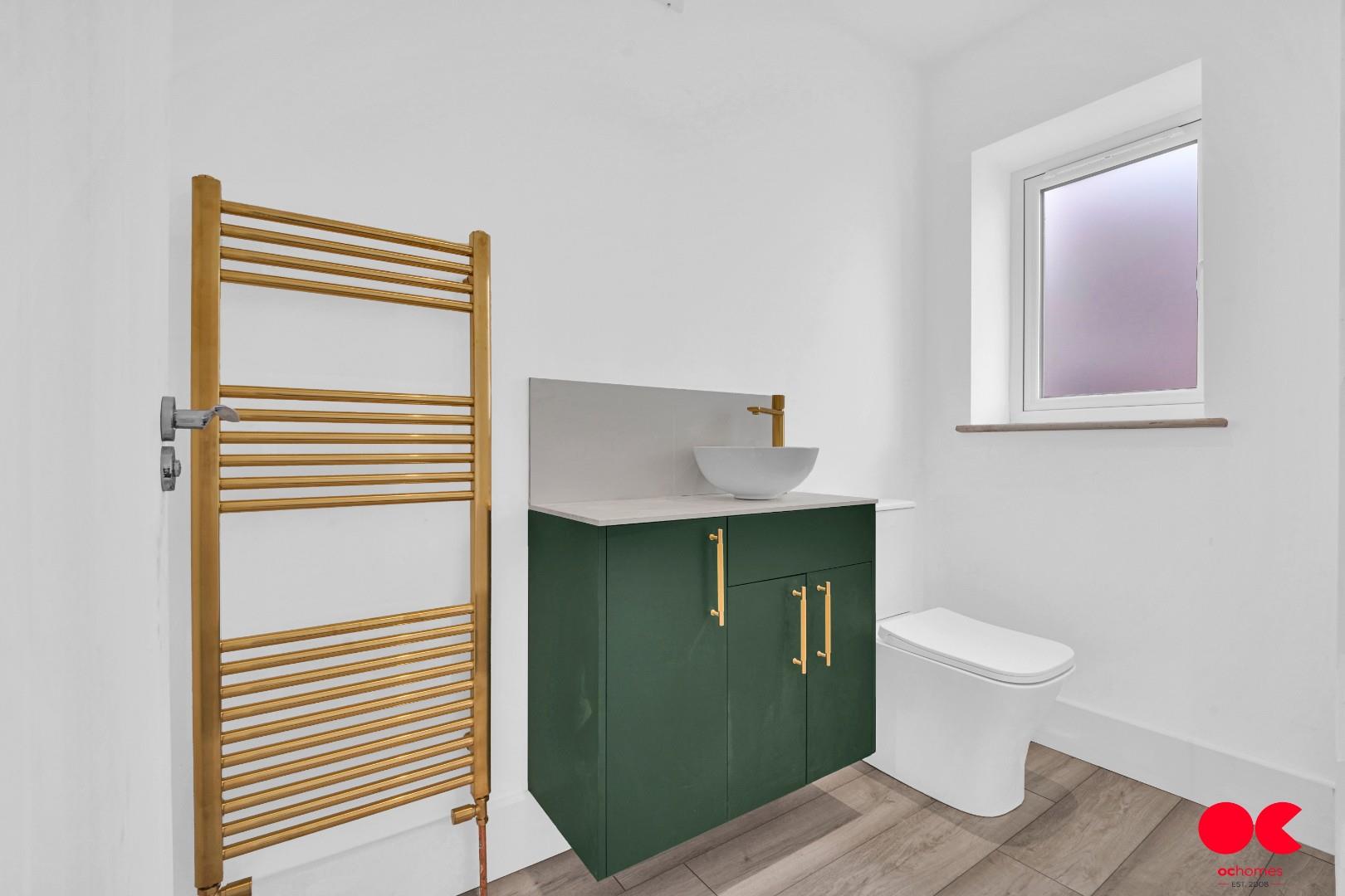4 bed detached house to rent in Central Drive, Hornchurch  - Property Image 6