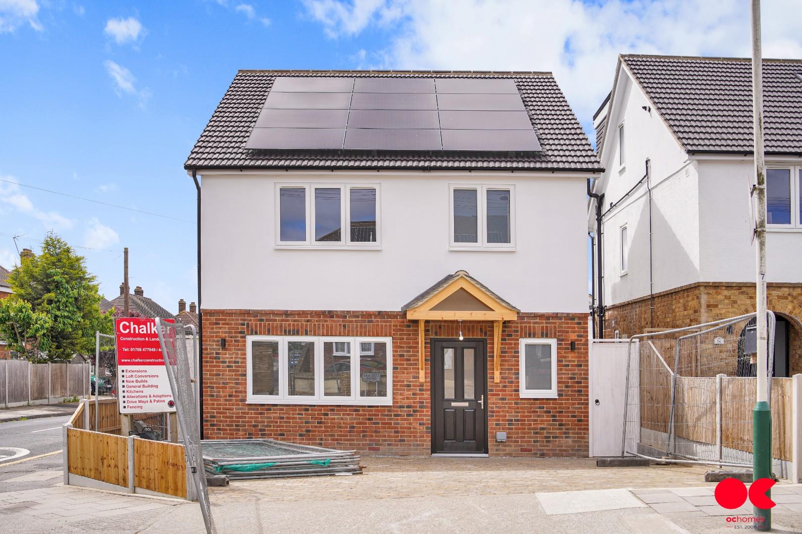 4 bed detached house to rent in Central Drive, Hornchurch