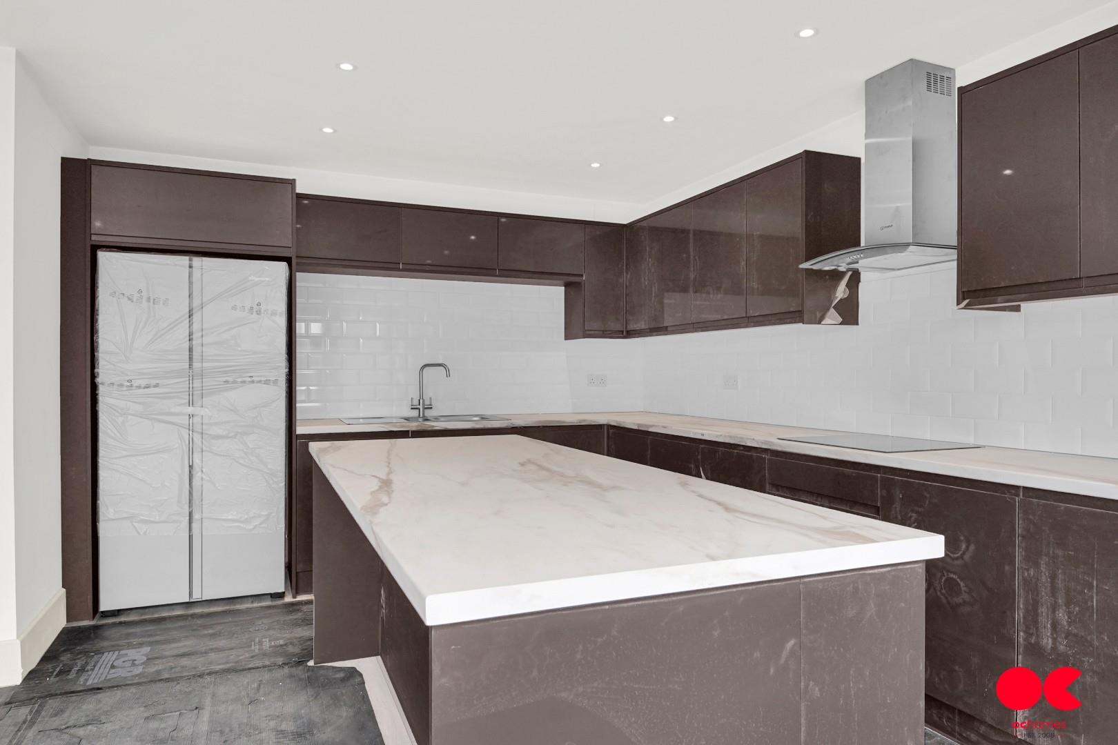 4 bed detached house to rent in Central Drive, Hornchurch  - Property Image 13