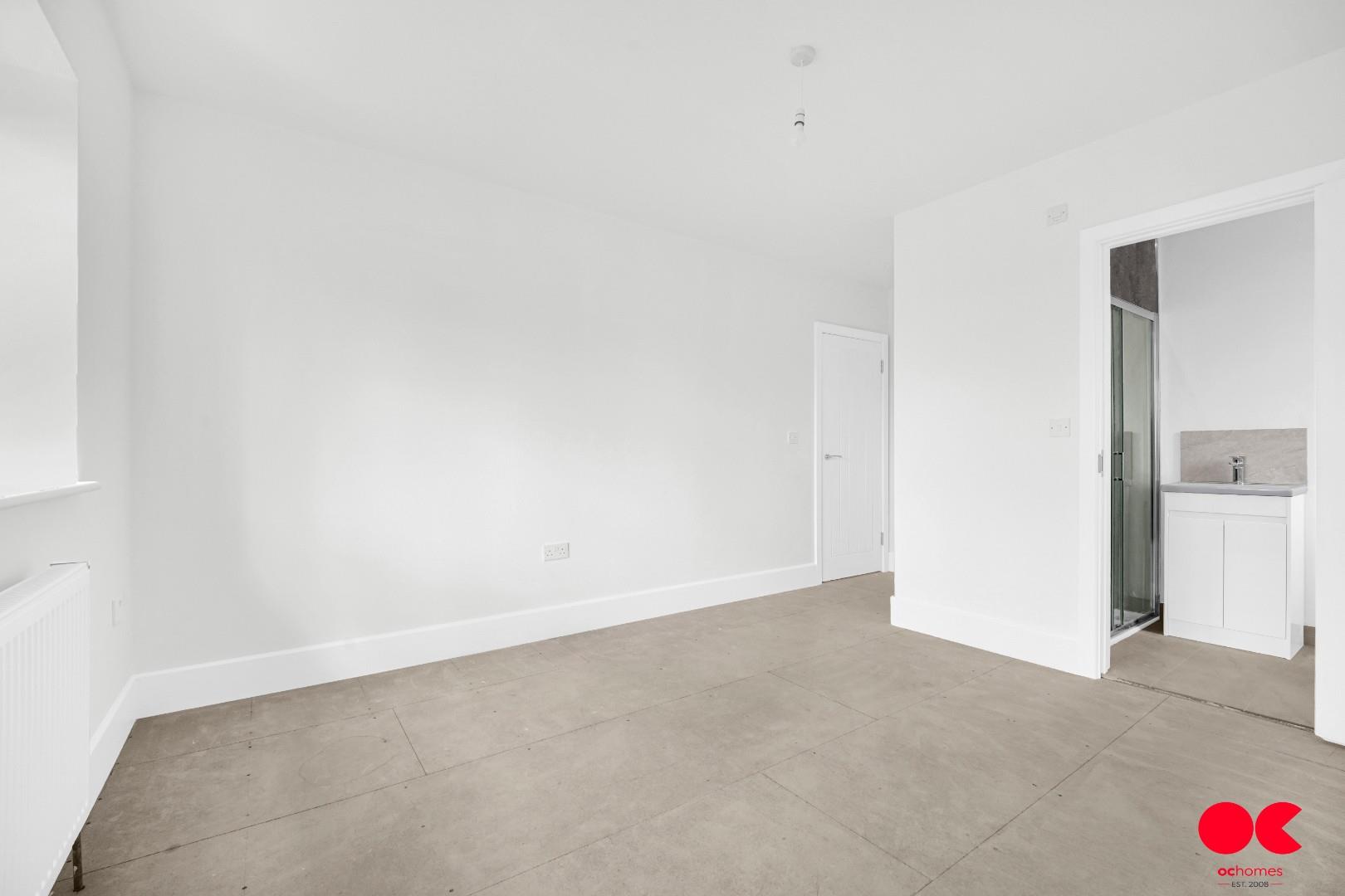 4 bed detached house to rent in Central Drive, Hornchurch  - Property Image 10