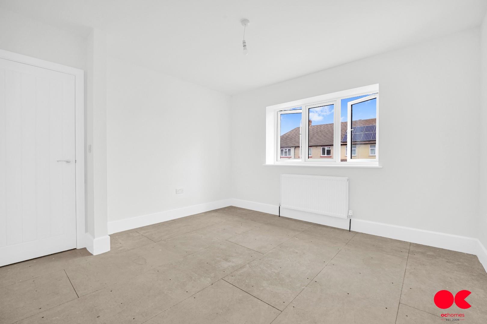 4 bed detached house to rent in Central Drive, Hornchurch  - Property Image 8