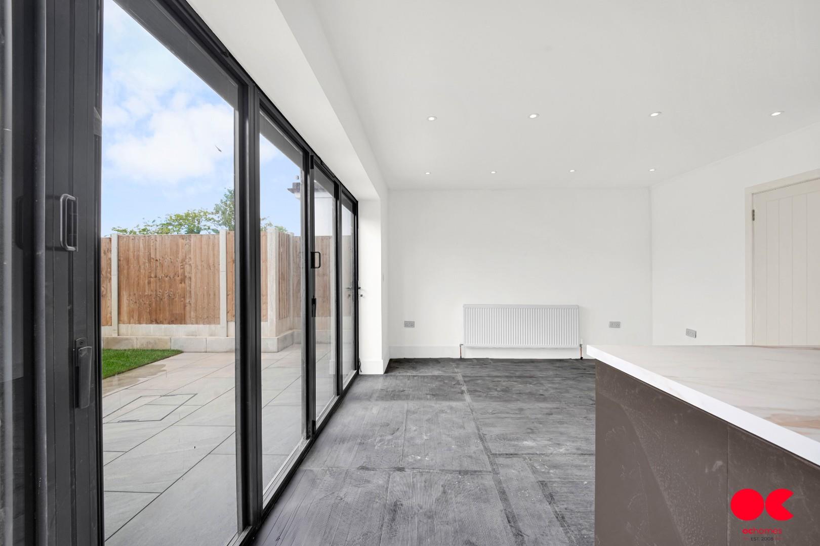 4 bed detached house to rent in Central Drive, Hornchurch  - Property Image 14