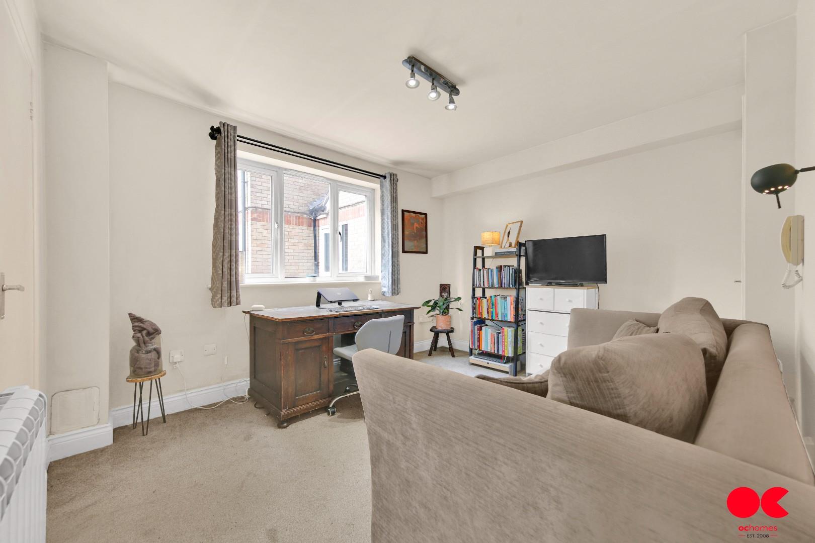 1 bed flat for sale in Thant Close, Leyton  - Property Image 6
