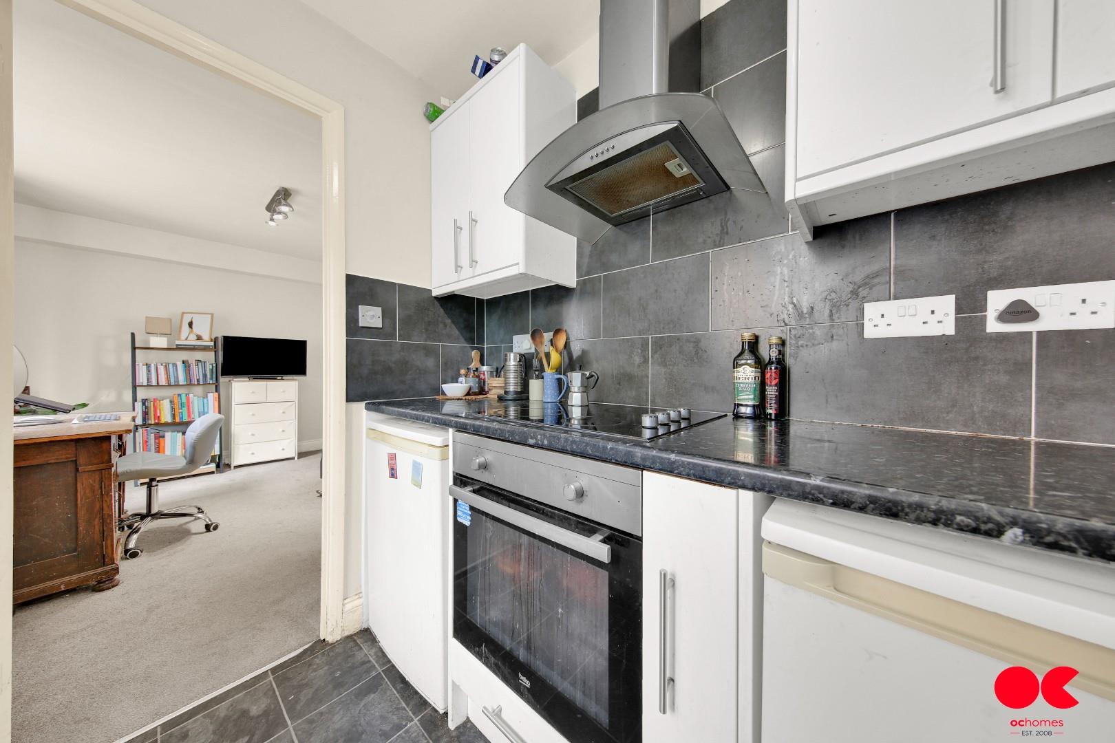 1 bed flat for sale in Thant Close, Leyton  - Property Image 9