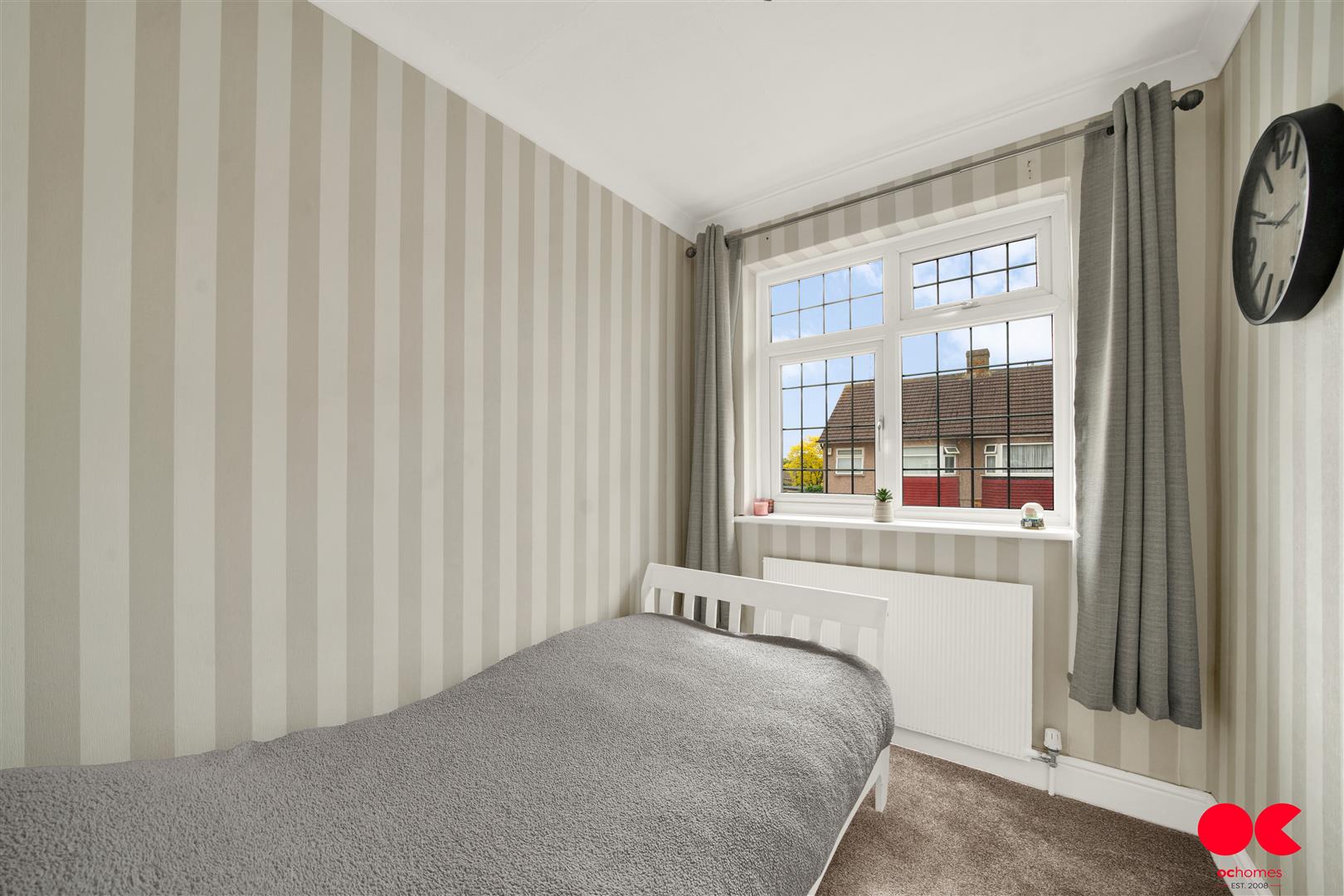 3 bed terraced house for sale in South Hall Drive, Rainham  - Property Image 8