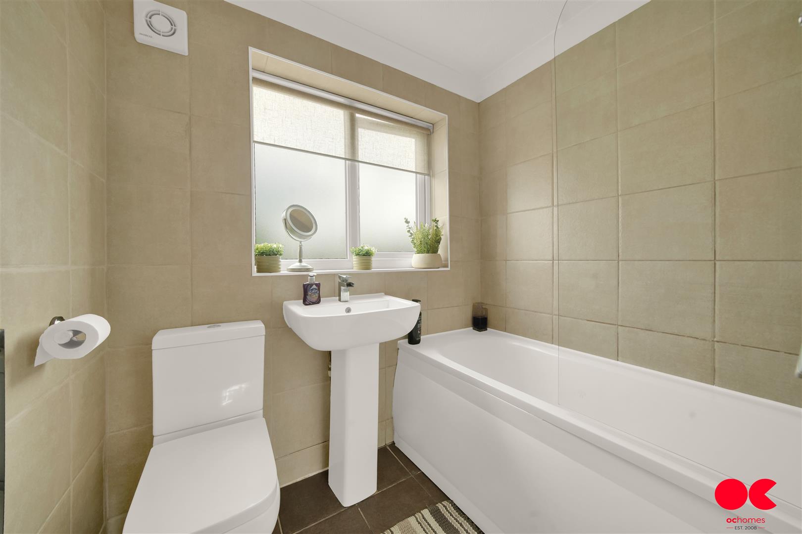 3 bed terraced house for sale in South Hall Drive, Rainham  - Property Image 6