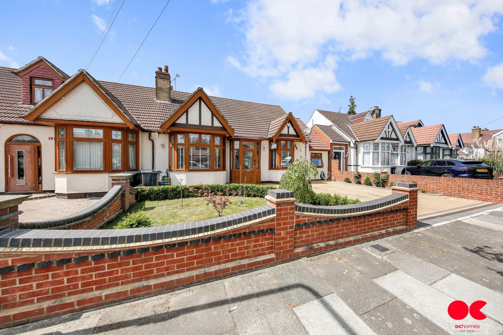 4 bed semi-detached bungalow for sale in Brownlea Gardens, Seven Kings  - Property Image 49