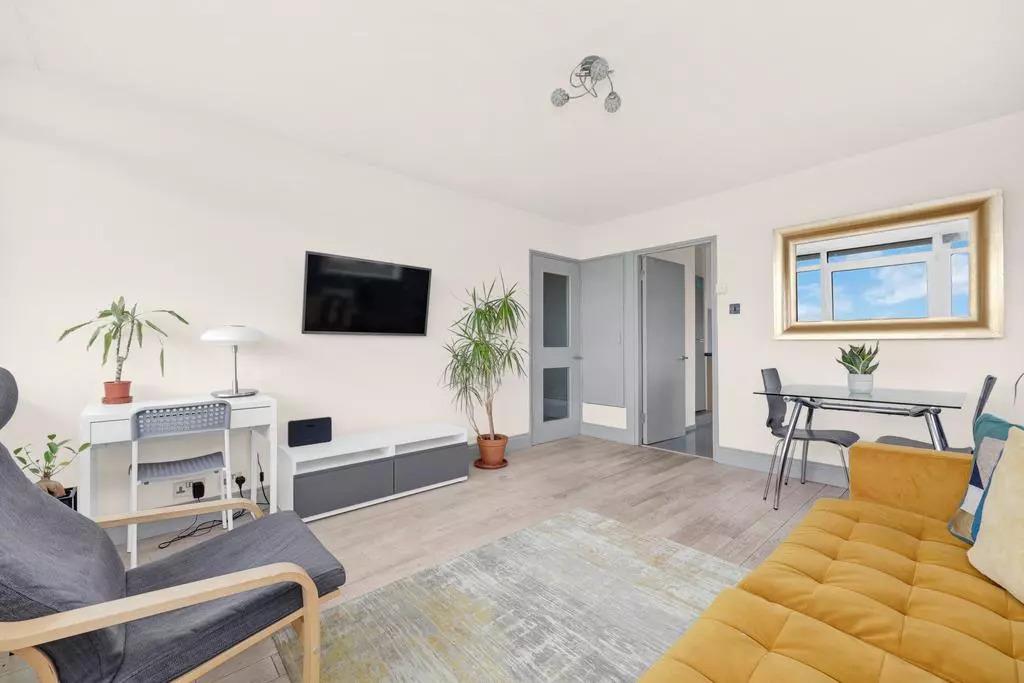2 bed flat for sale in Jodrell Road, Bow  - Property Image 7