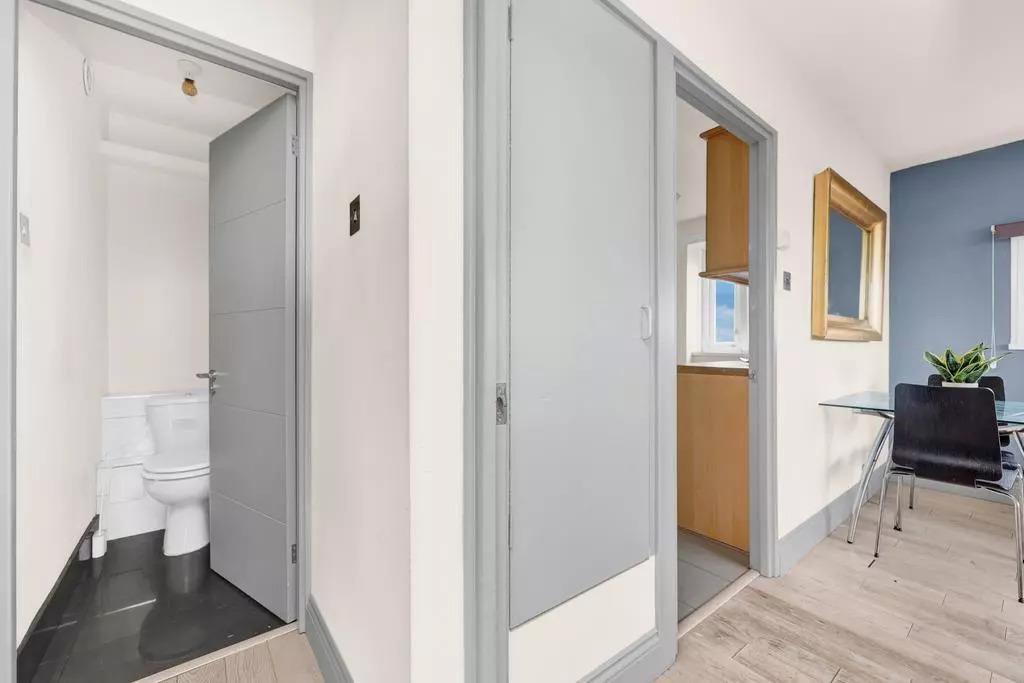 2 bed flat for sale in Jodrell Road, Bow  - Property Image 8
