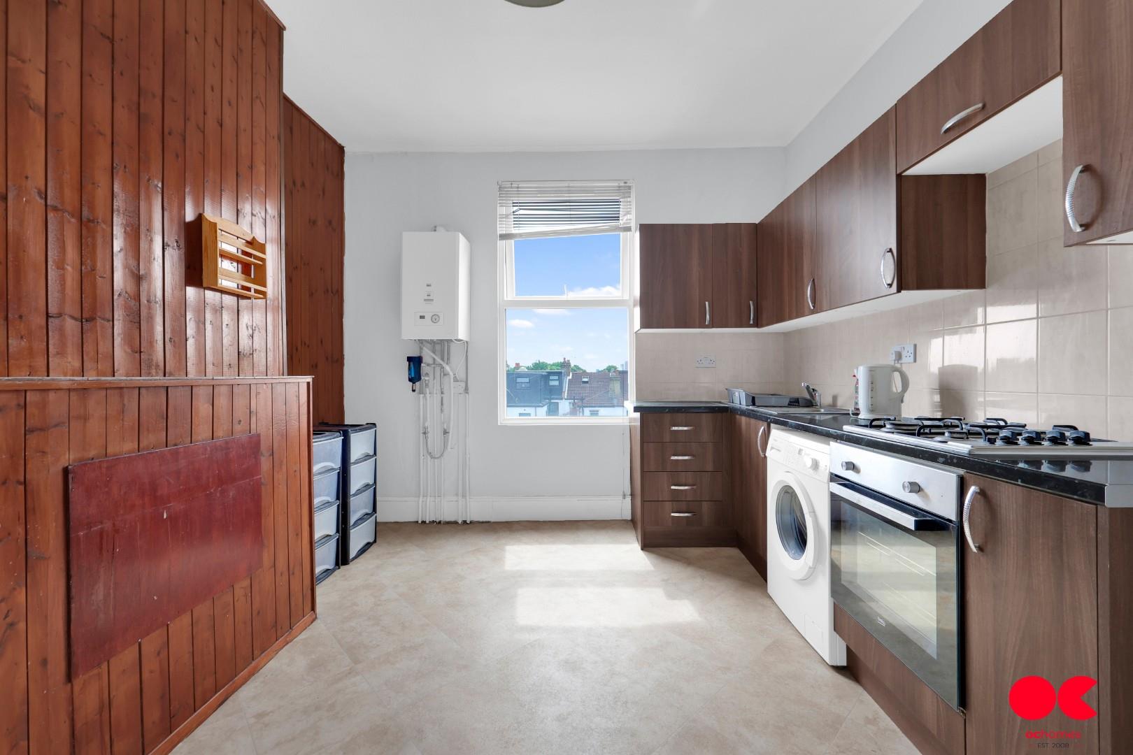 3 bed flat to rent in Lea Bridge Road, Leyton  - Property Image 19