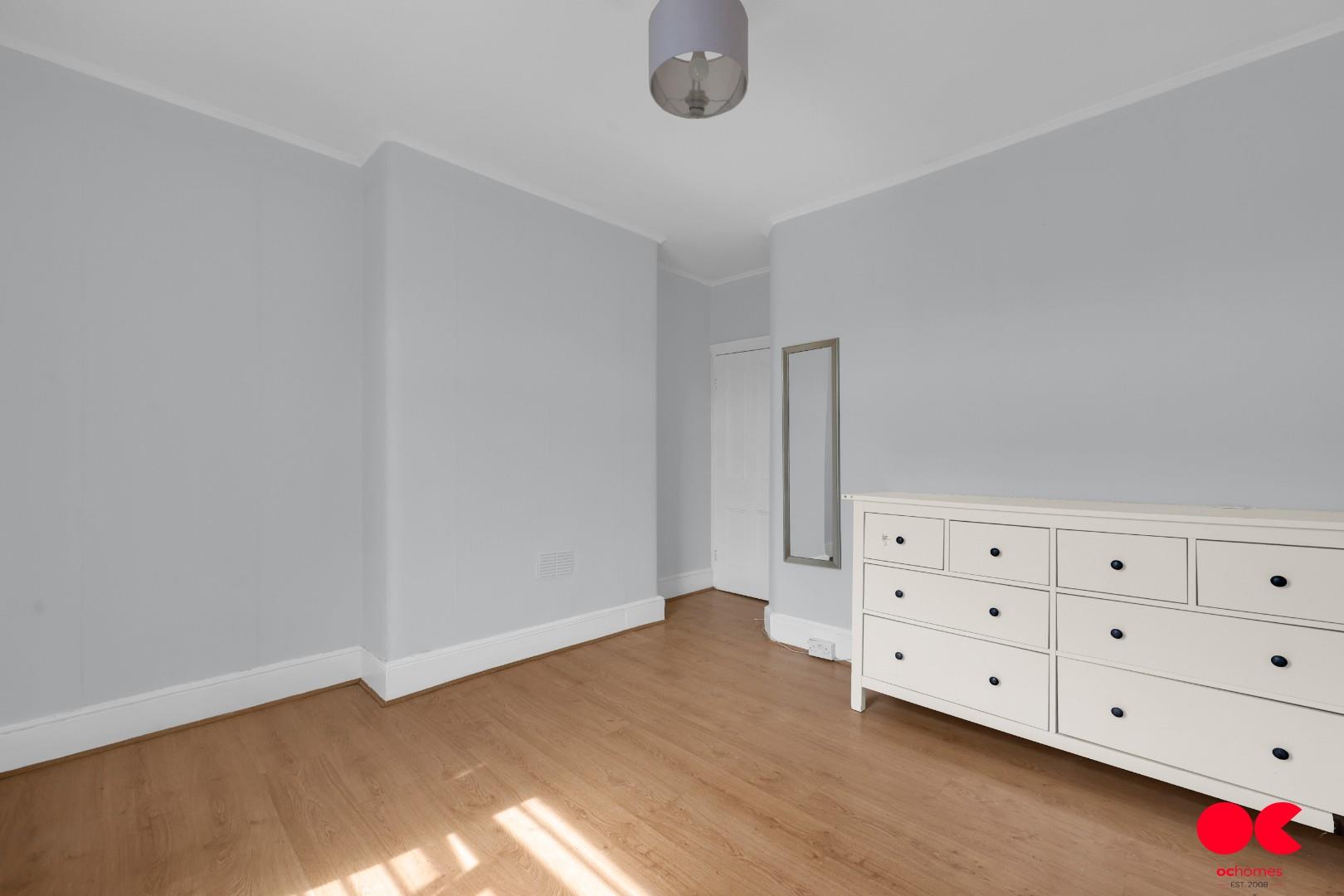 3 bed flat to rent in Lea Bridge Road, Leyton  - Property Image 4