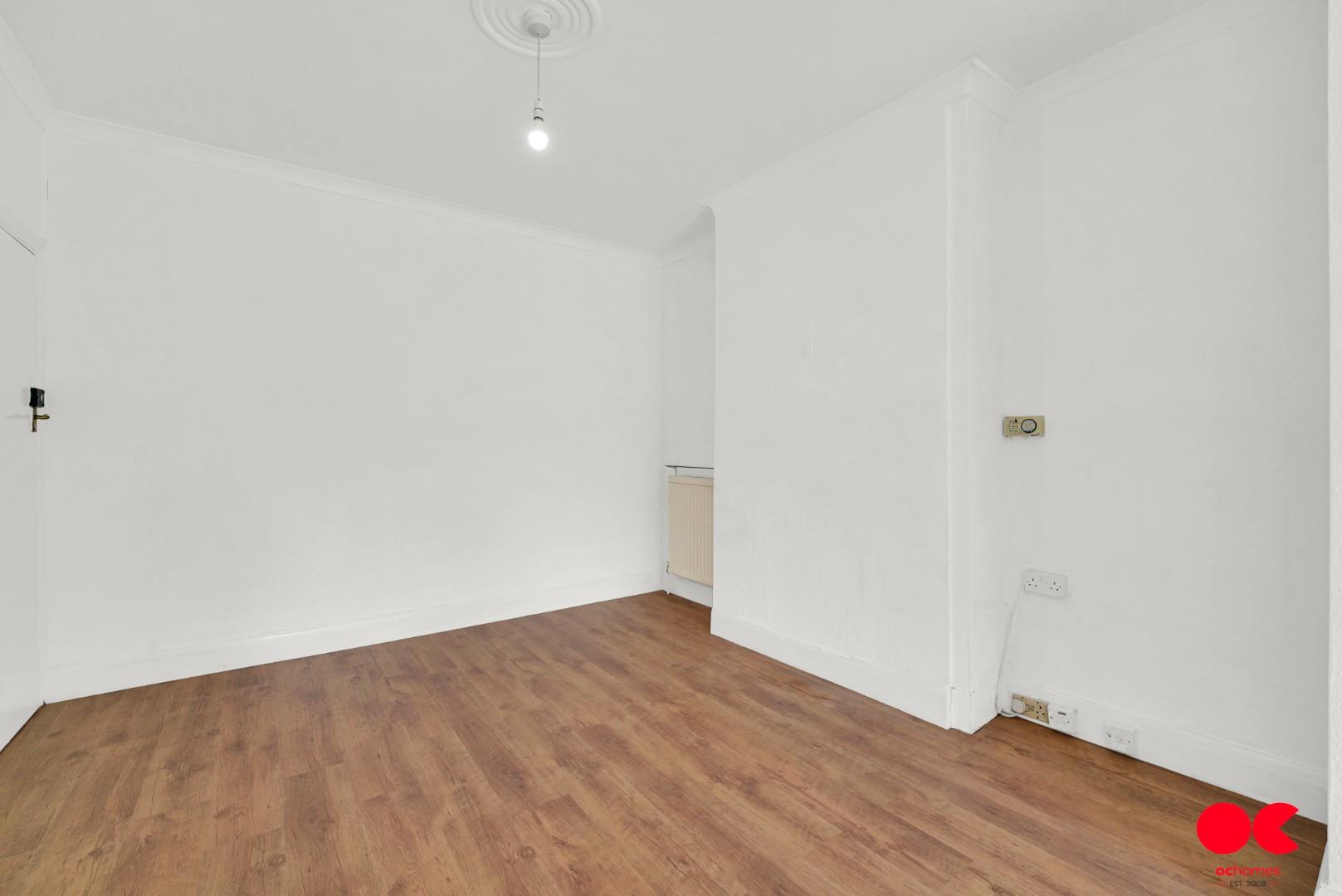 3 bed end of terrace house to rent in Fremantle Road, Barkingside  - Property Image 17