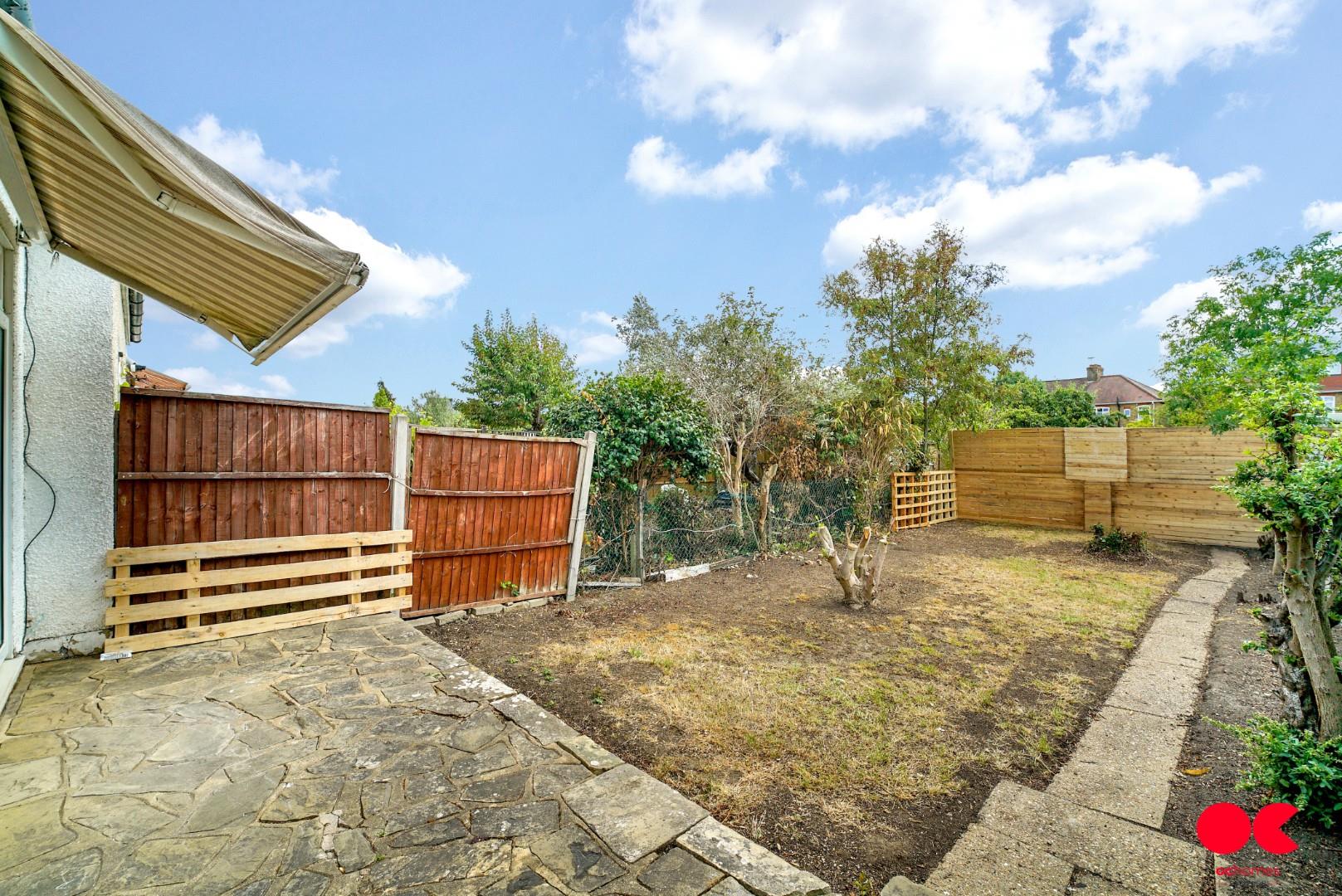 3 bed end of terrace house to rent in Fremantle Road, Barkingside  - Property Image 7