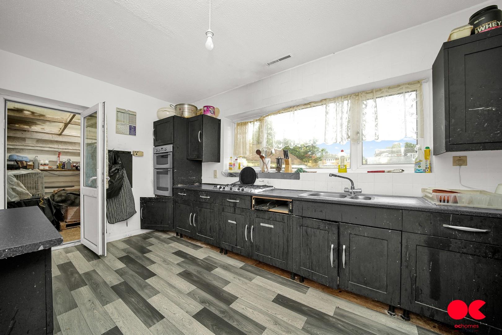 4 bed detached house to rent in Ernest Road, Emerson Park, Hornchurch  - Property Image 10