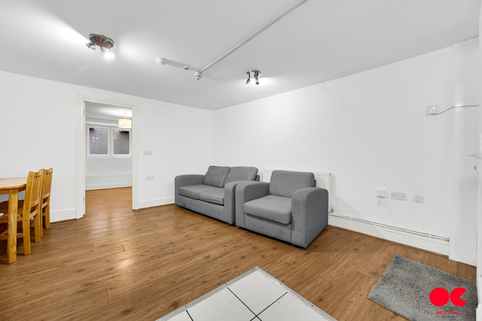 1 bed studio flat to rent in Capworth Street, Leyton