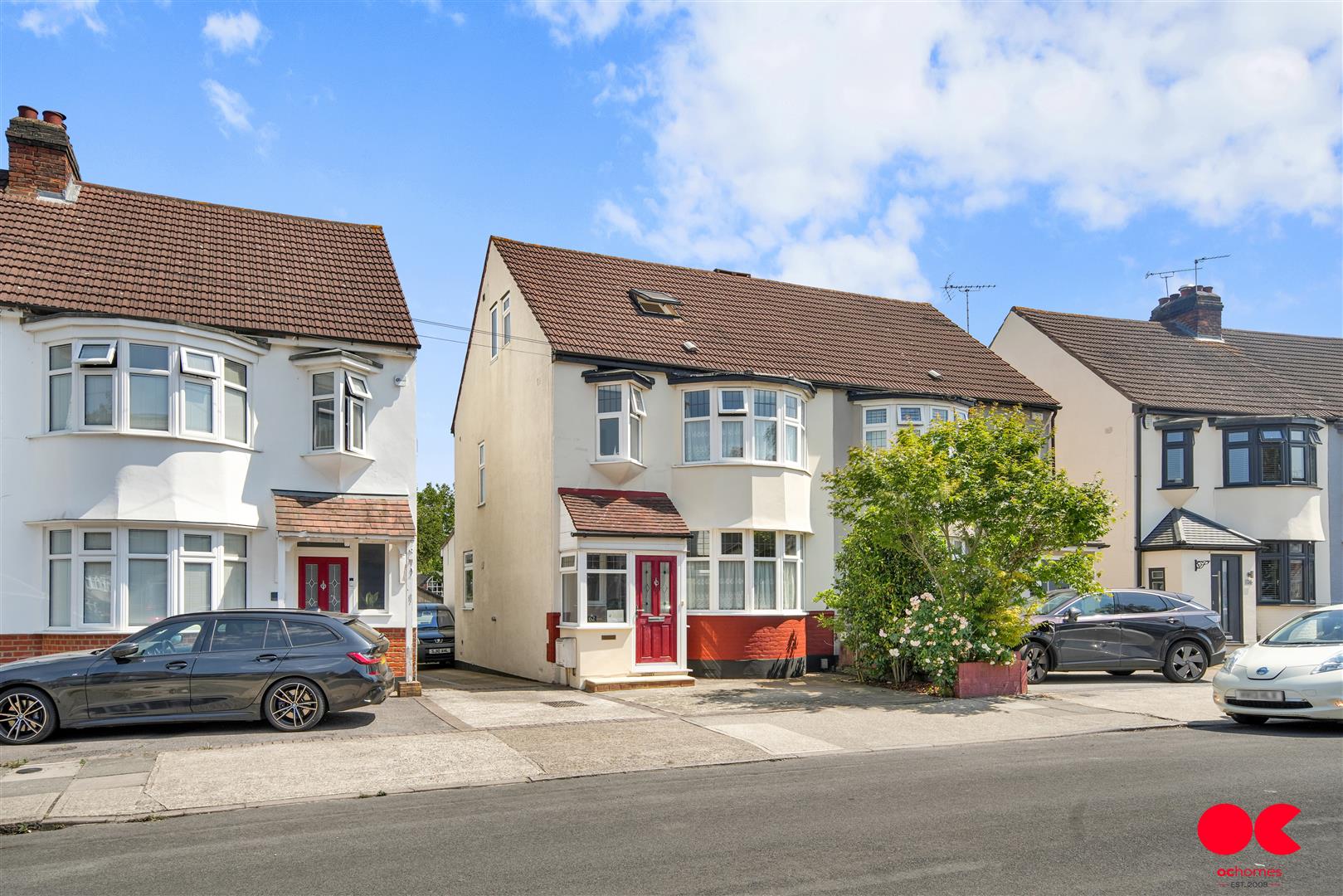 4 bed semi-detached house for sale in Cambridge Avenue, Gidea Park  - Property Image 8