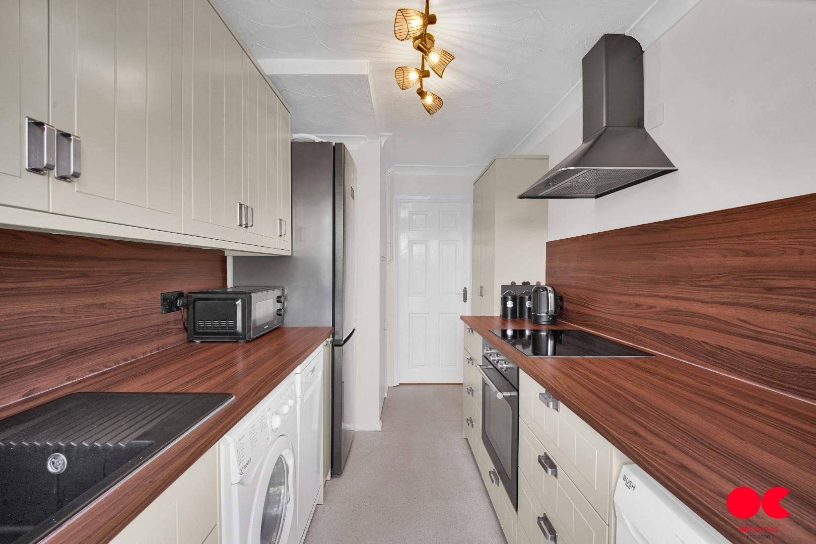 3 bed terraced house for sale in South Hall Drive, Rainham  - Property Image 17
