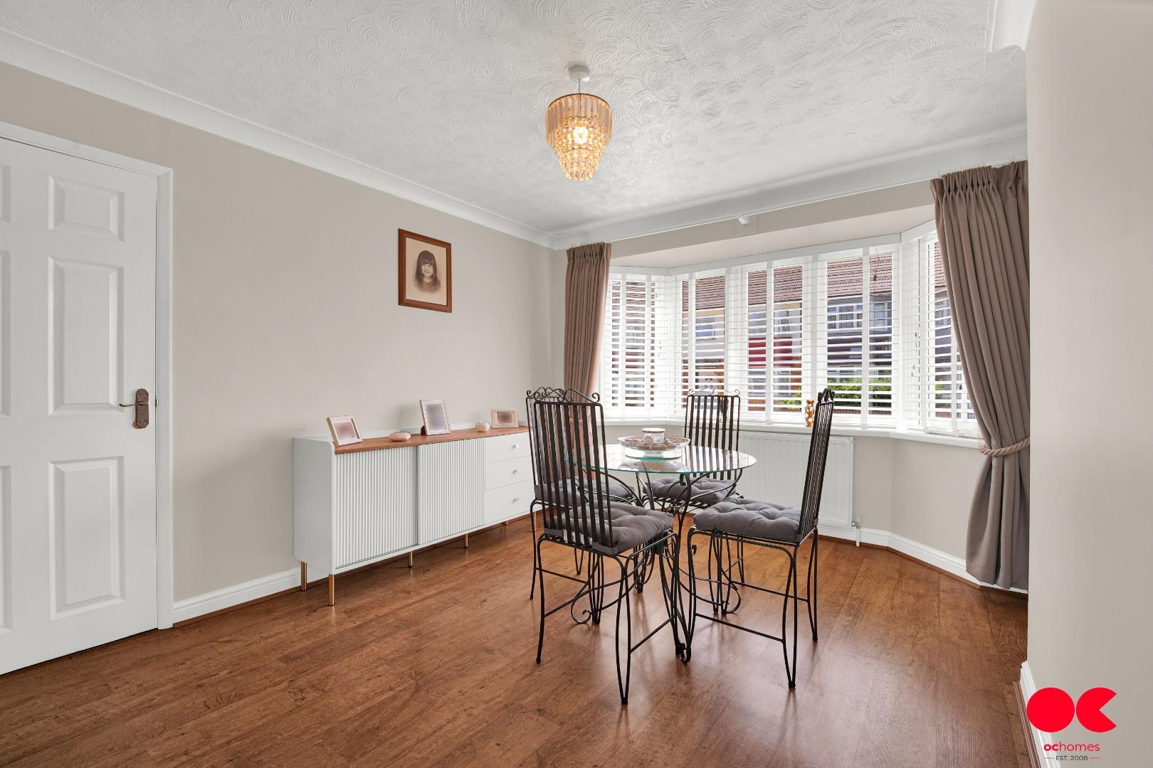 3 bed terraced house for sale in South Hall Drive, Rainham  - Property Image 7