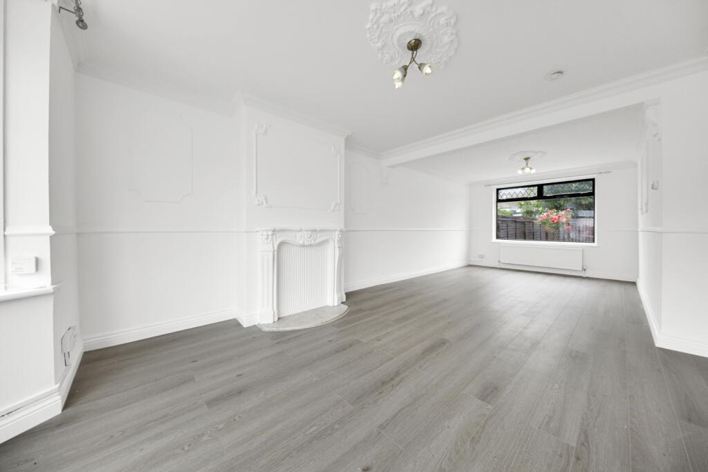 3 bed terraced house to rent in Crosby Road, Dagenham  - Property Image 10