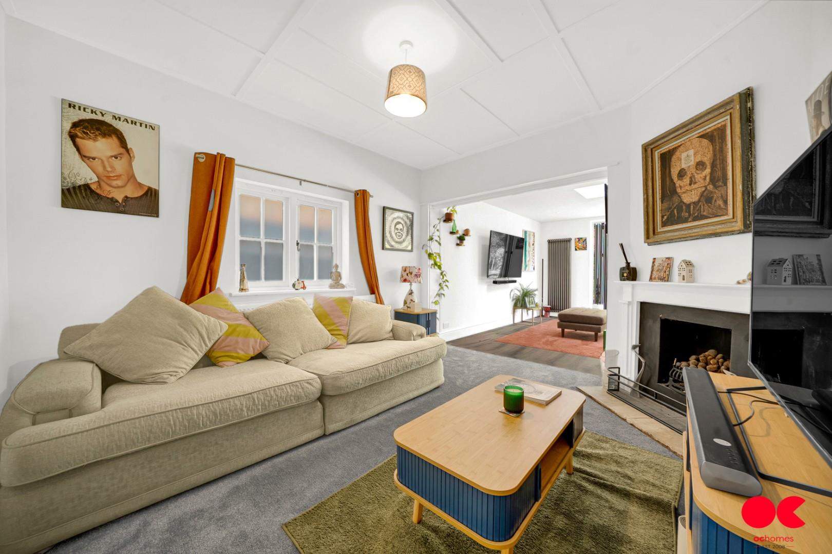 3 bed detached house for sale in Balgores Lane, Gidea Park  - Property Image 6