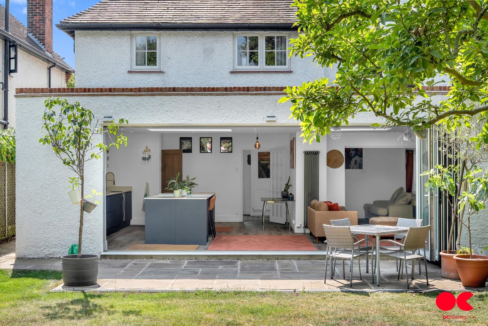 3 bed detached house for sale in Balgores Lane, Gidea Park  - Property Image 22