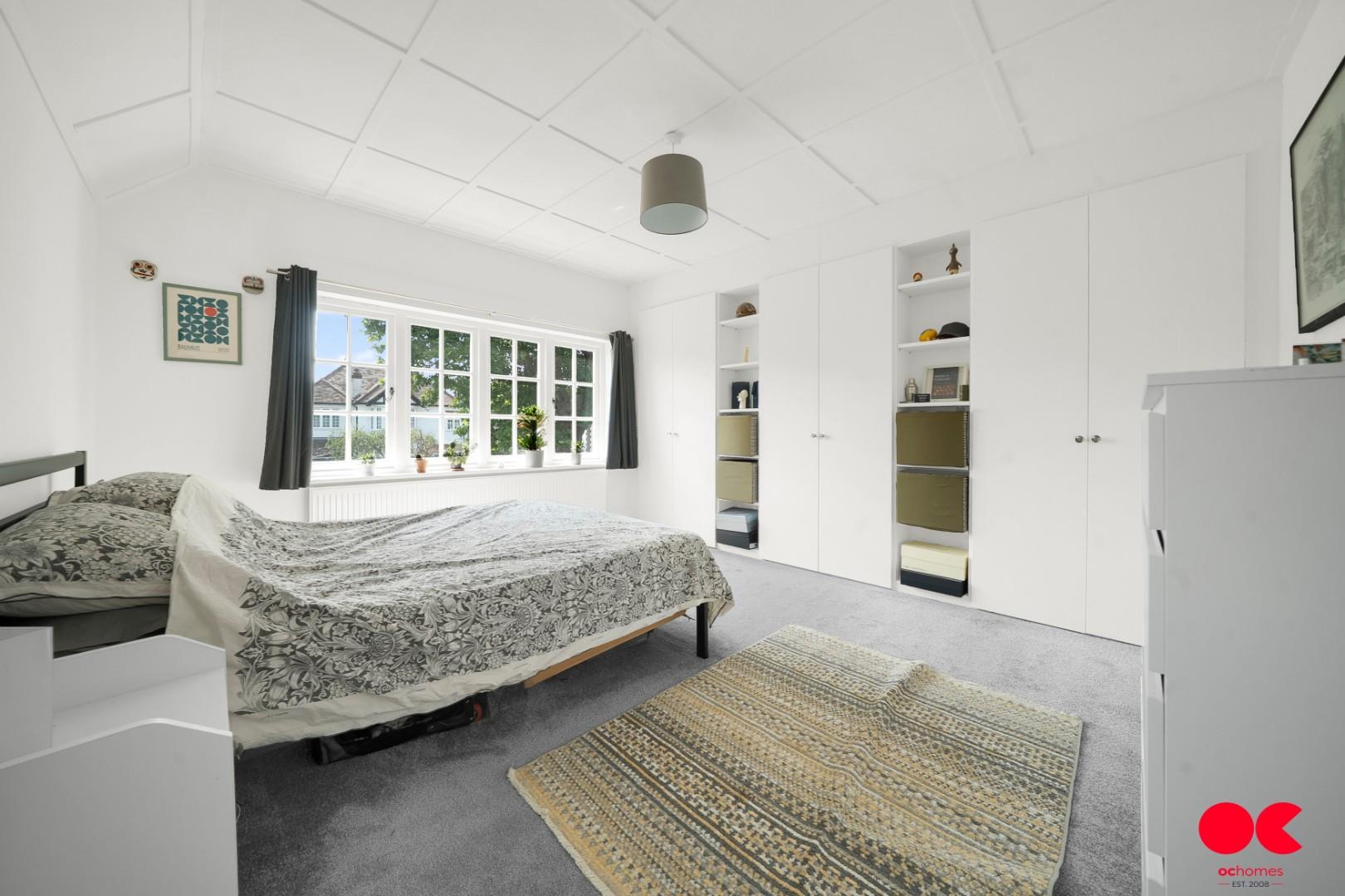 3 bed detached house for sale in Balgores Lane, Gidea Park  - Property Image 51