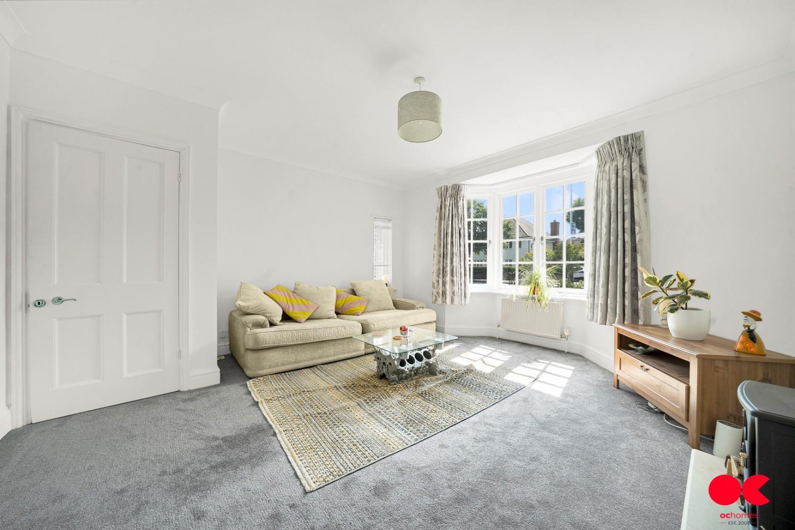3 bed detached house for sale in Balgores Lane, Gidea Park  - Property Image 40