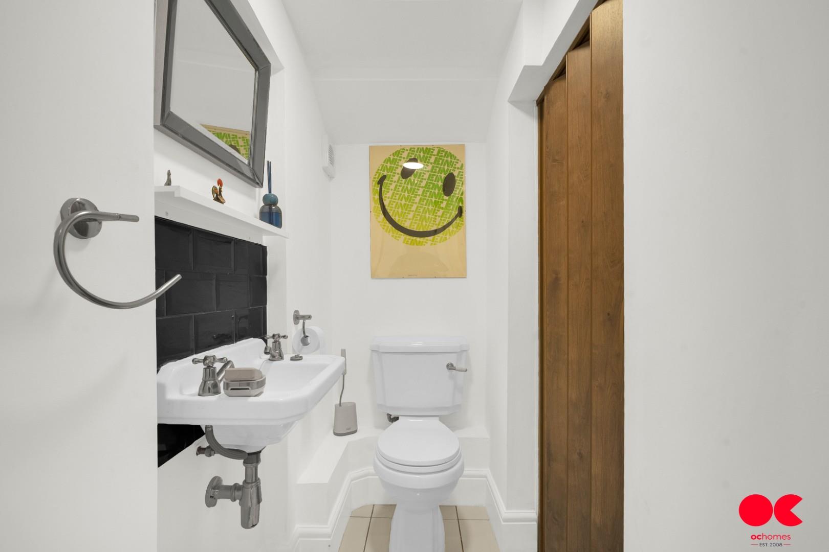 3 bed detached house for sale in Balgores Lane, Gidea Park  - Property Image 32