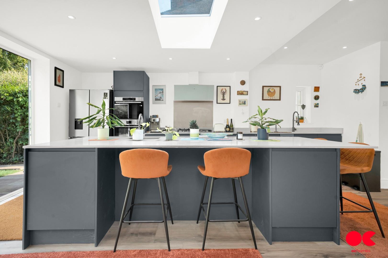 3 bed detached house for sale in Balgores Lane, Gidea Park  - Property Image 29