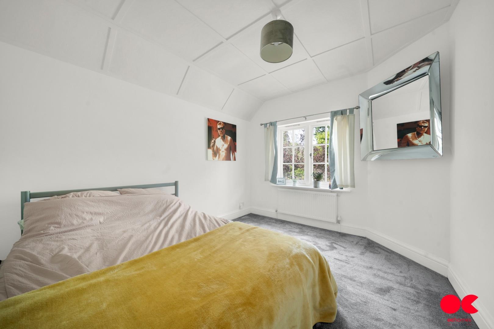 3 bed detached house for sale in Balgores Lane, Gidea Park  - Property Image 10