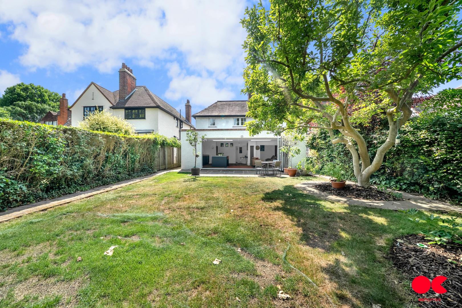 3 bed detached house for sale in Balgores Lane, Gidea Park  - Property Image 42