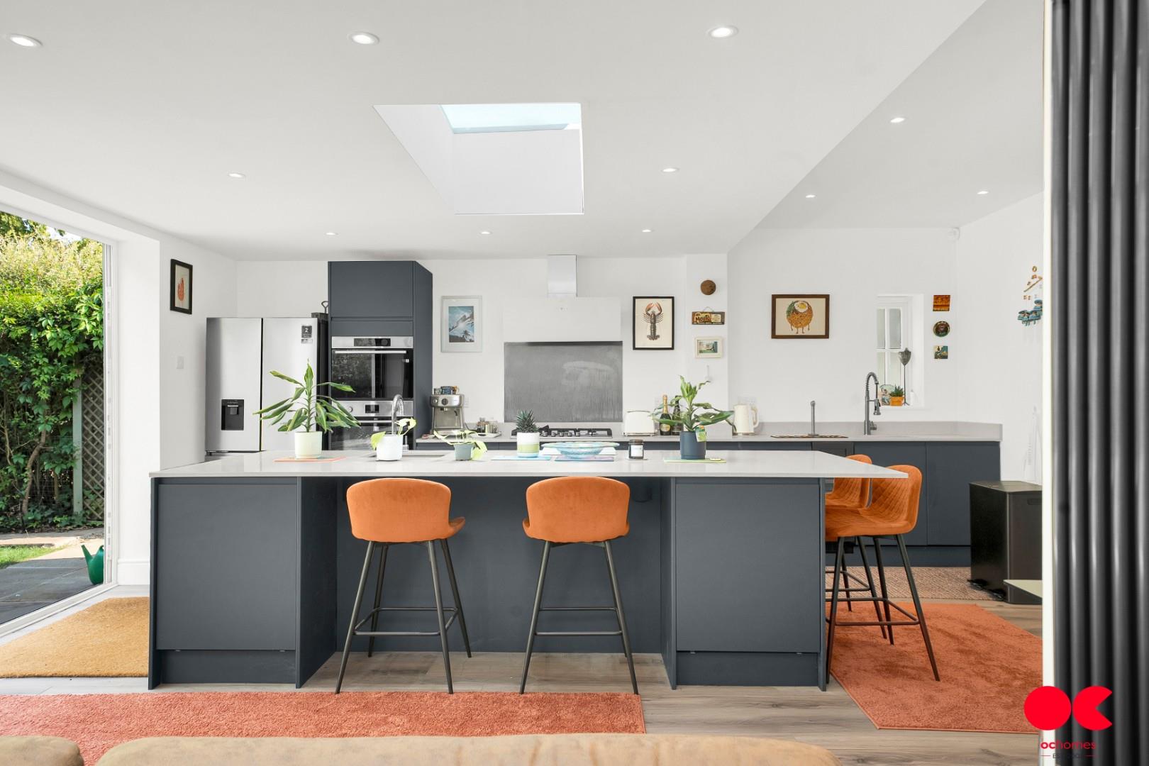 3 bed detached house for sale in Balgores Lane, Gidea Park  - Property Image 36