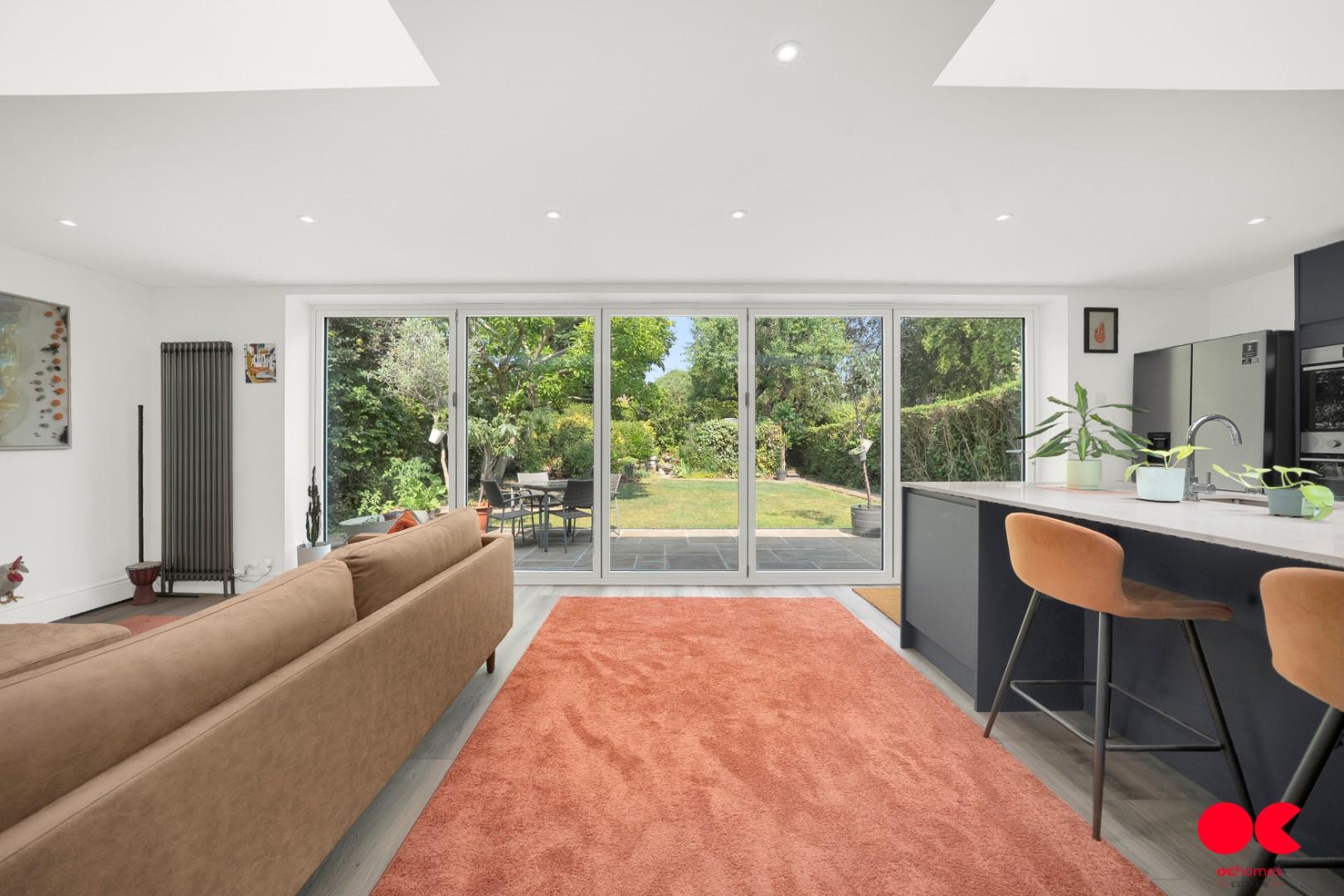 3 bed detached house for sale in Balgores Lane, Gidea Park  - Property Image 47